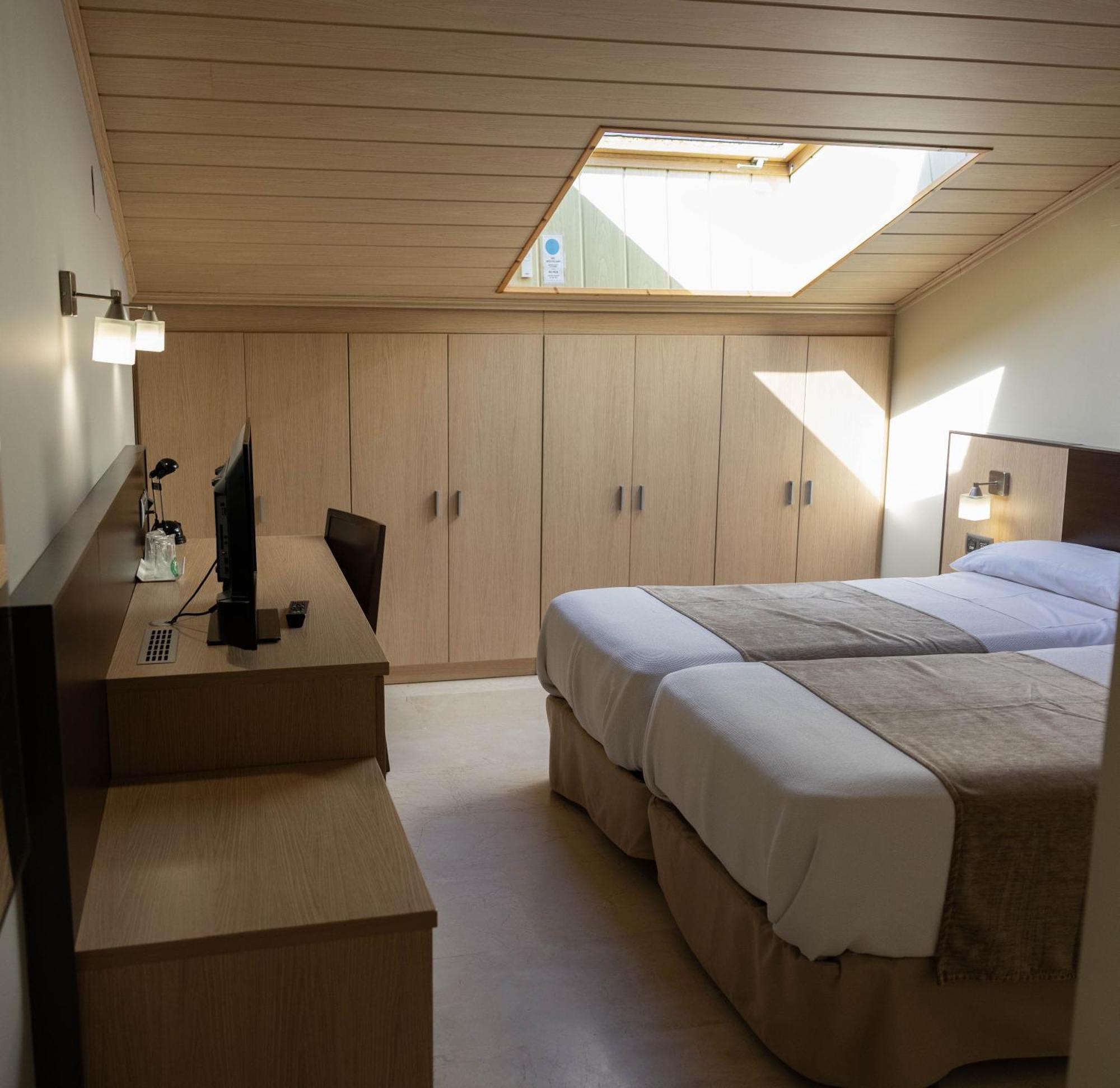 Economy Twin Room