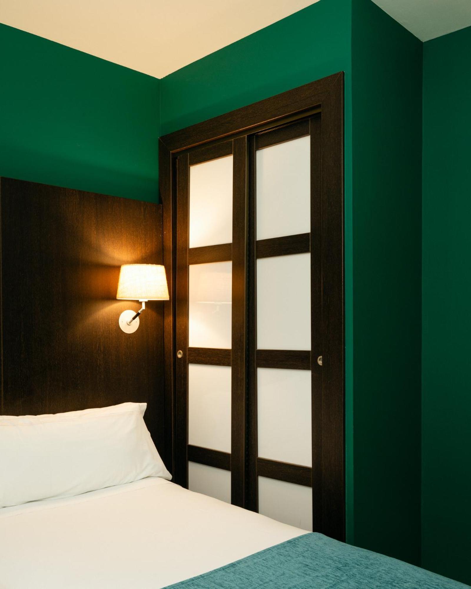 Interior Small Single Room