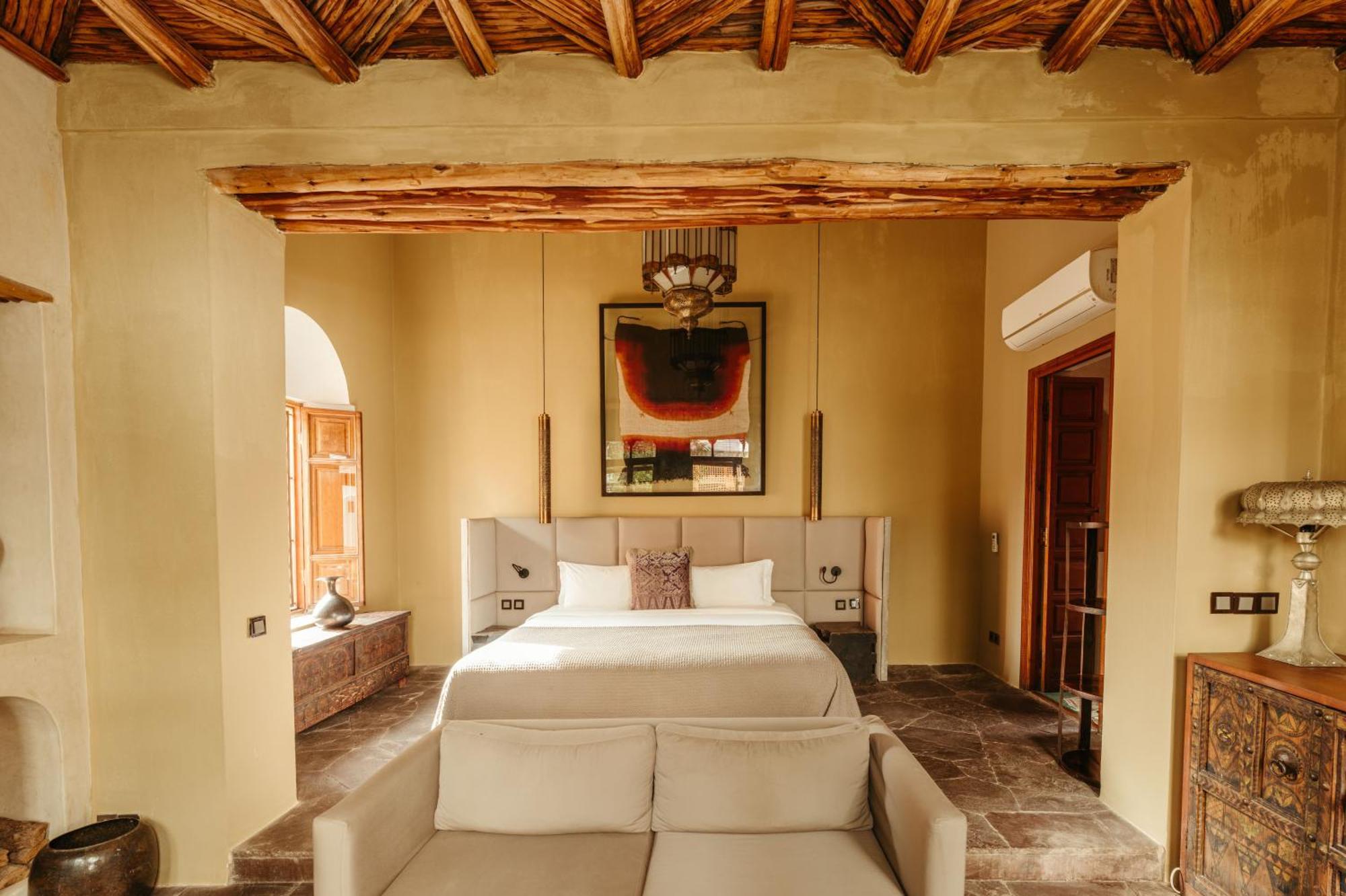 Deluxe King Suite