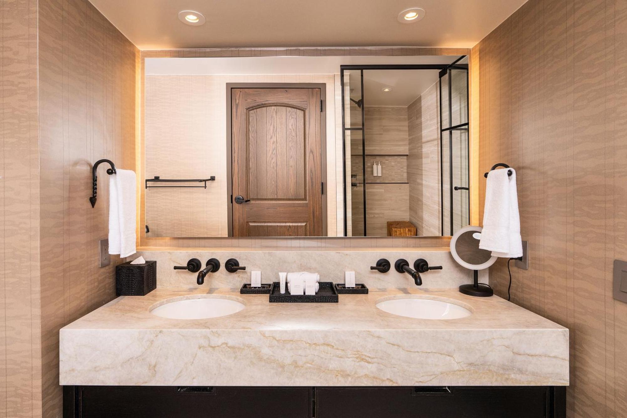Luxe Lodge Suite