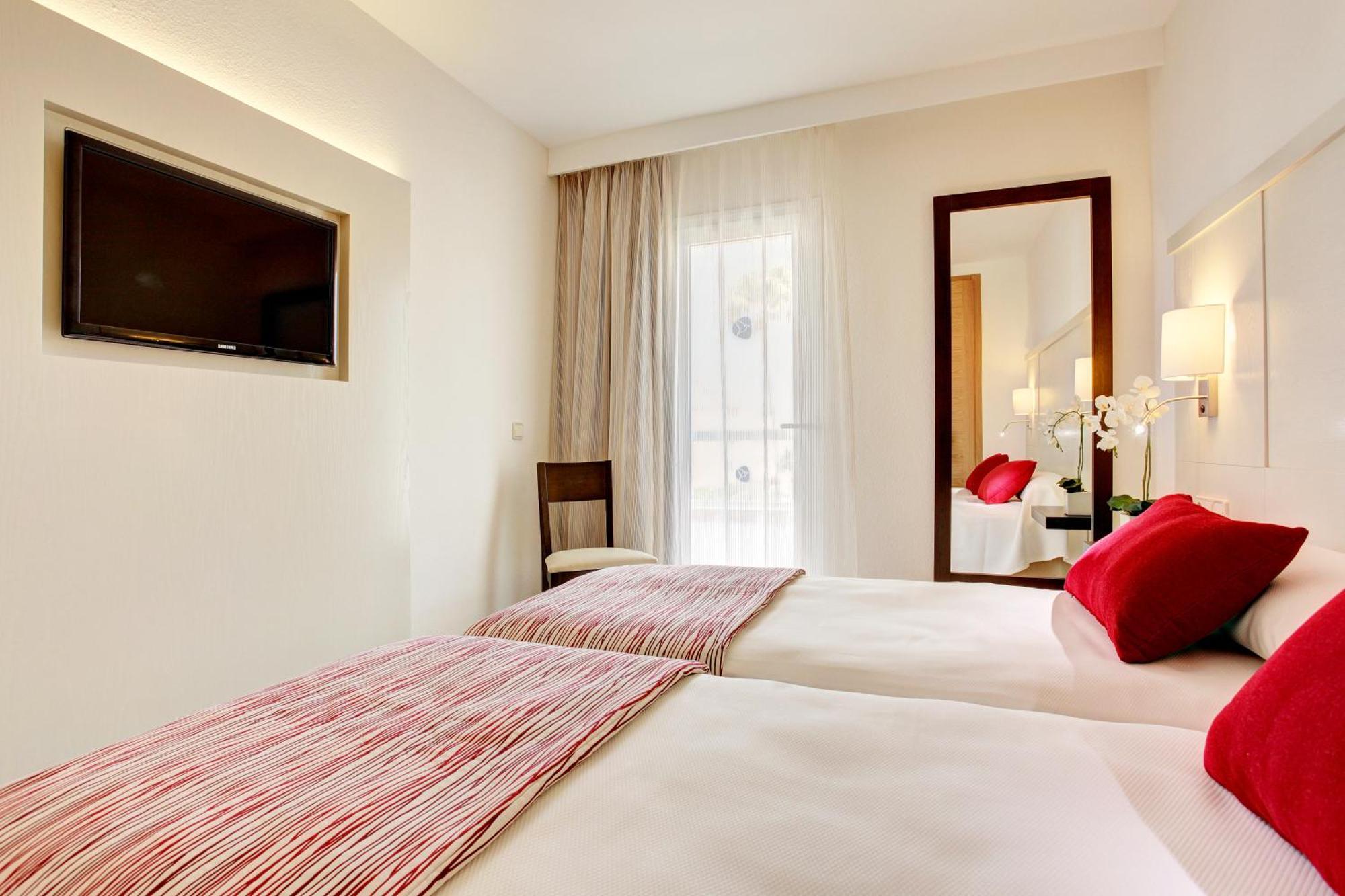 Double Room,1687463441:JPEG
