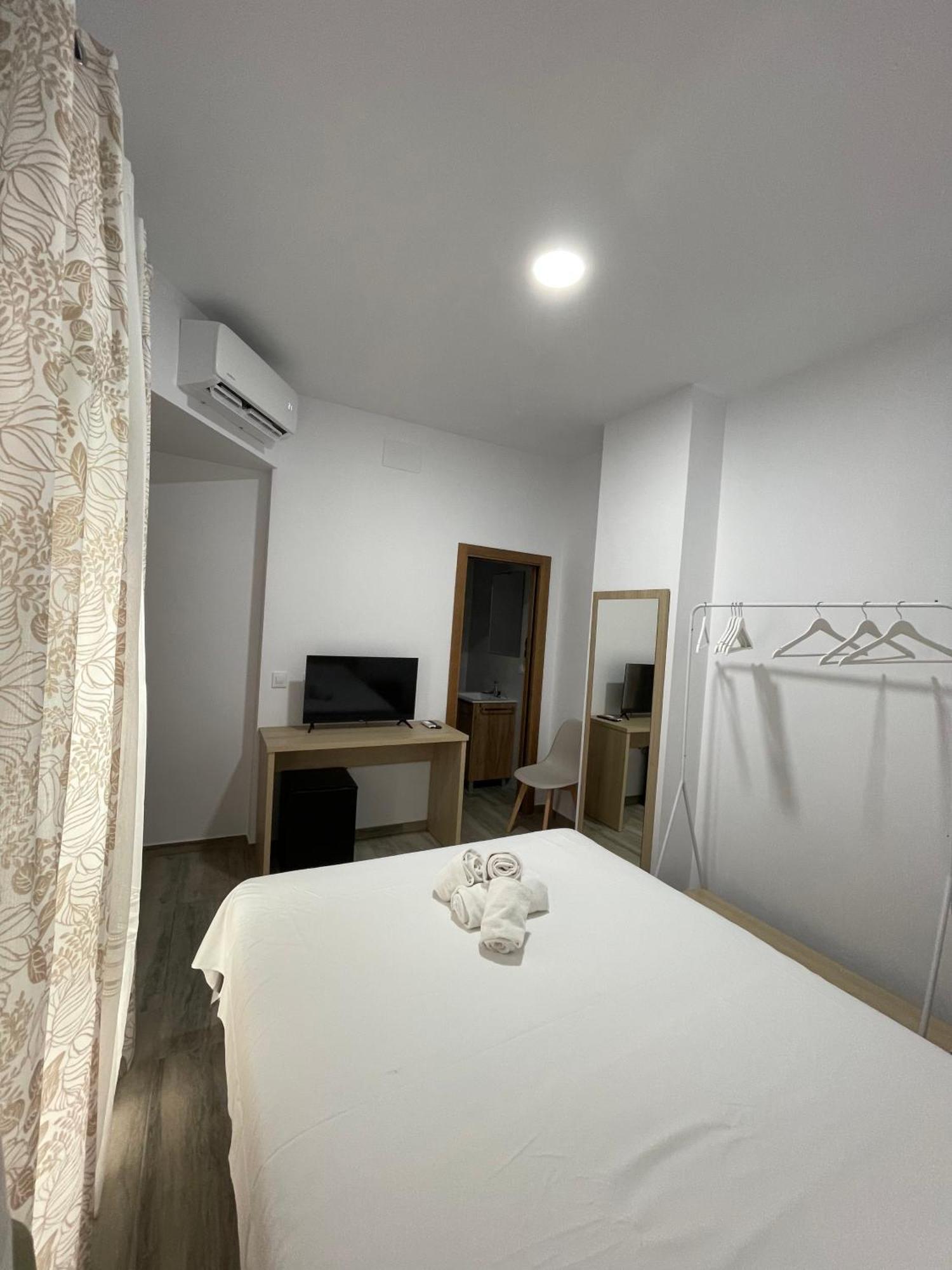 Double or Twin Room,1687471824:JPEG
