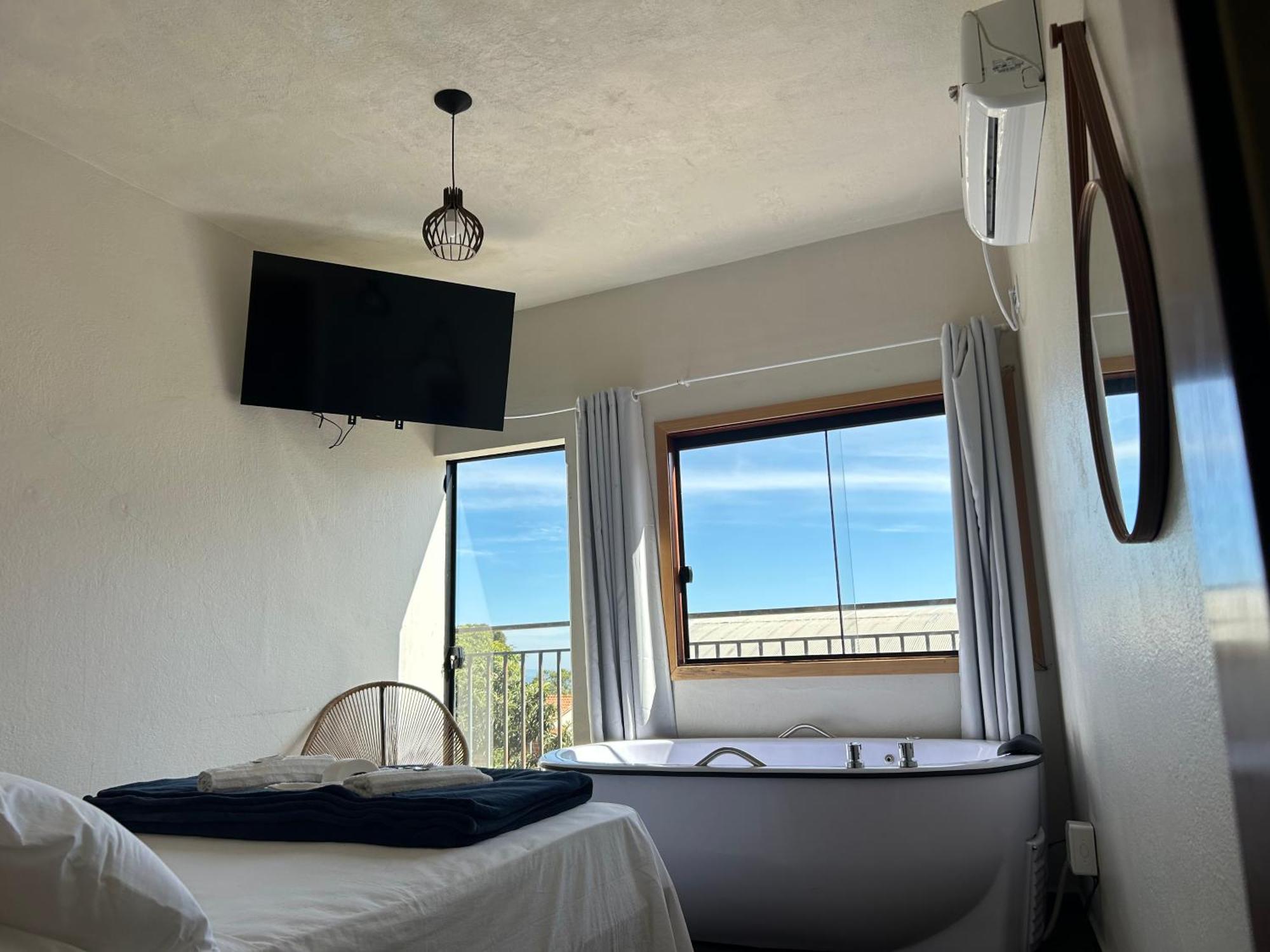 Queen Room Spa Bath