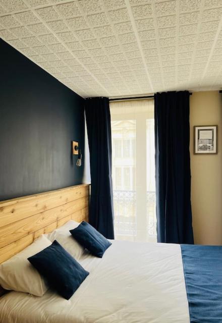 Double or Twin Room Balcony