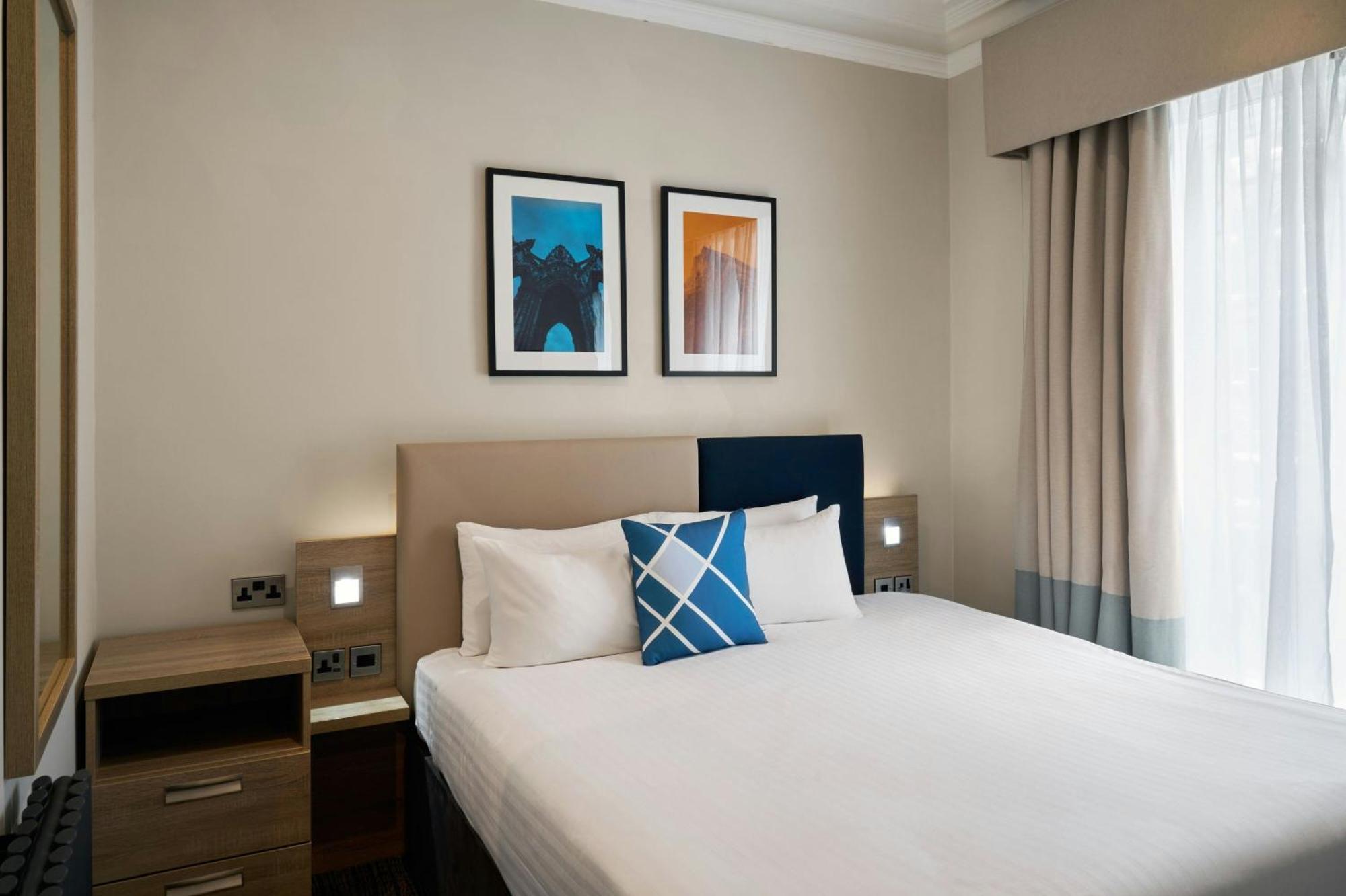 Larger Studio with One King Bed and Sofa Bed,1687480977:JPEG