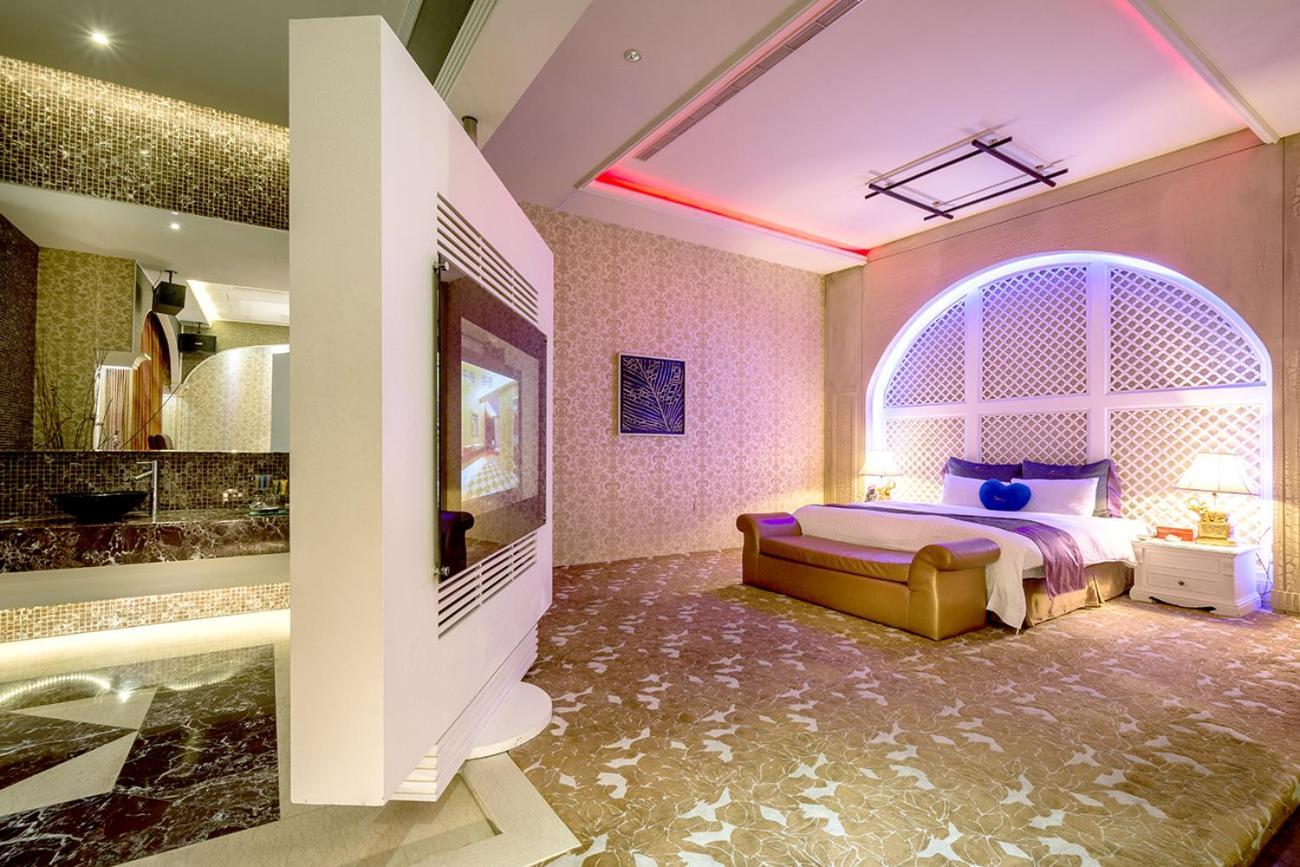 Double Room KTV