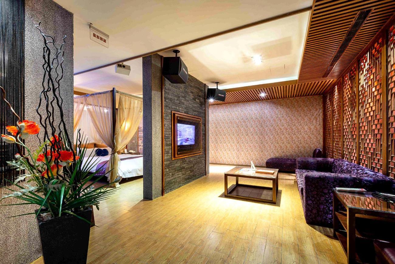Party Room B