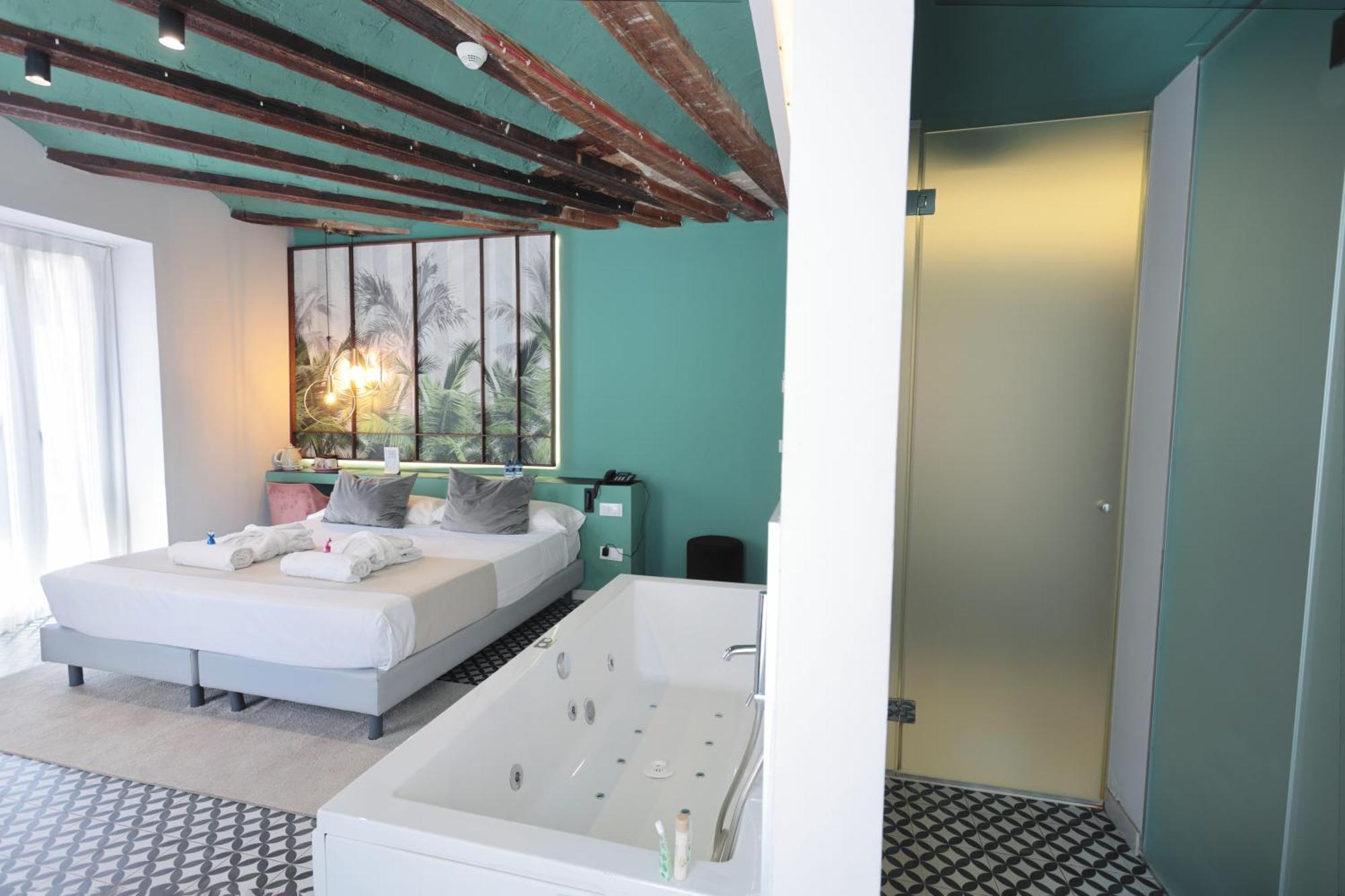 Deluxe Double Room Spa Bath
