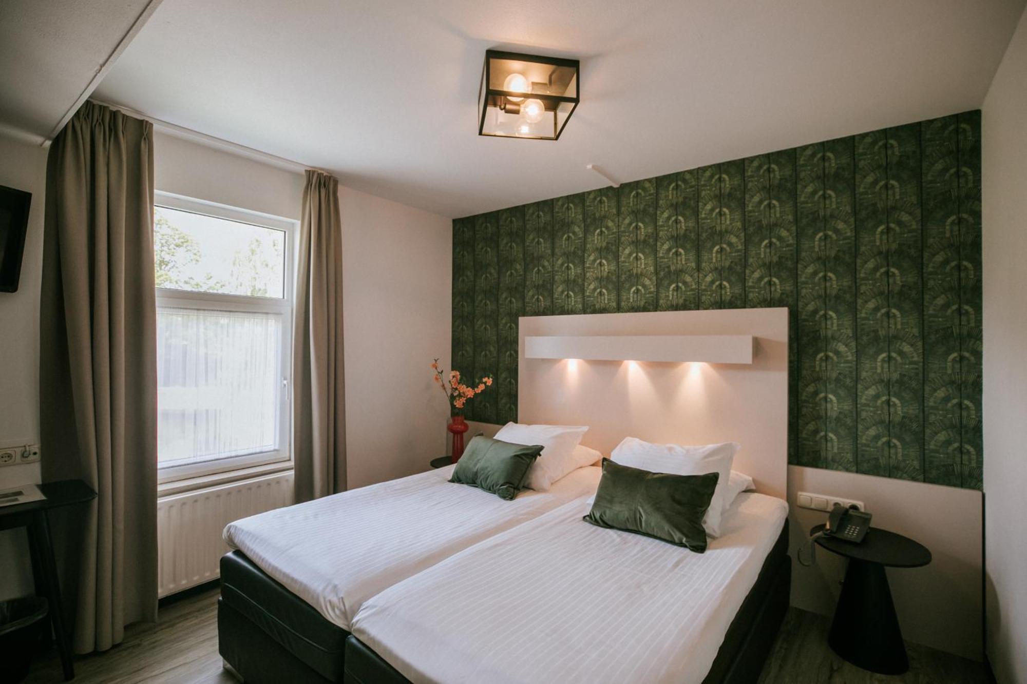 Plus Twin Room
