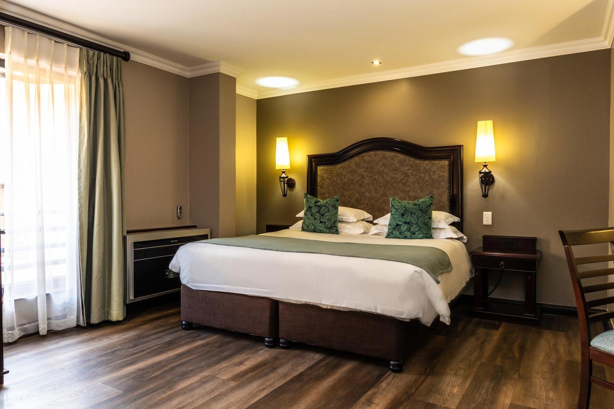 Standard Room King Bed
