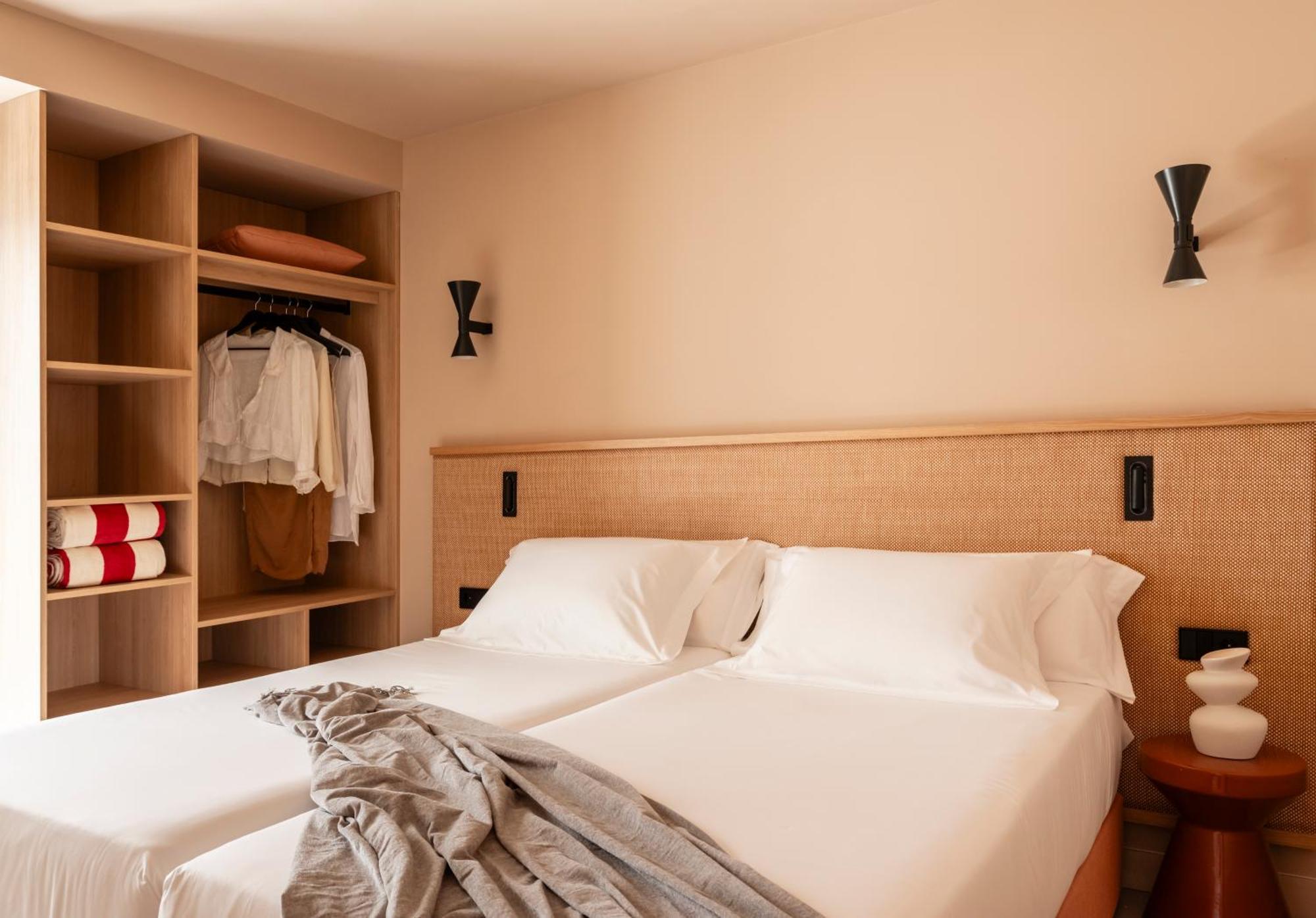 Standard Double Suite