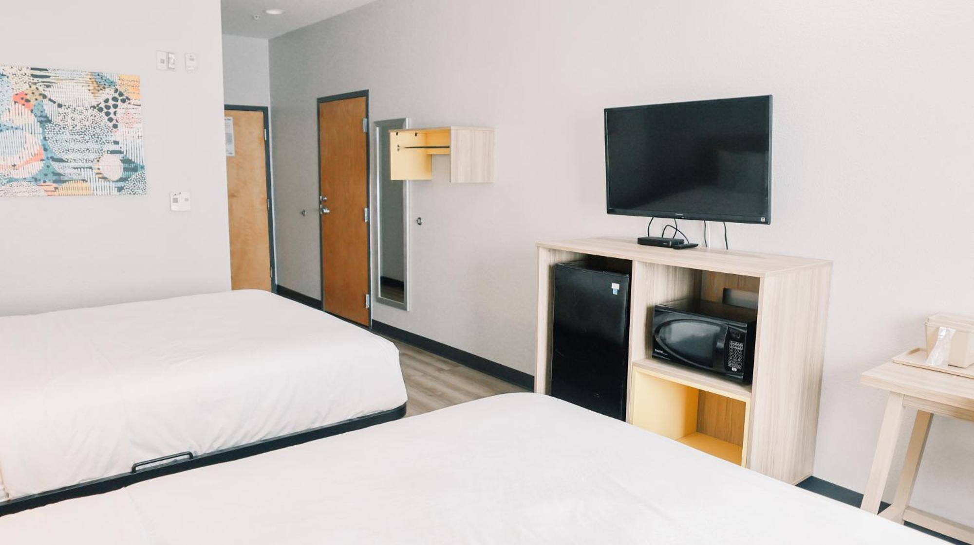 Queen Room Two Queen Beds Disability Access or Non-Smoking
