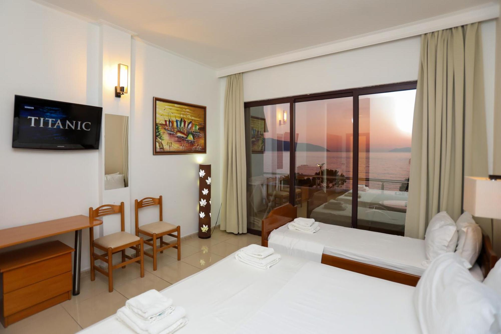 Standard Triple Room Sea View