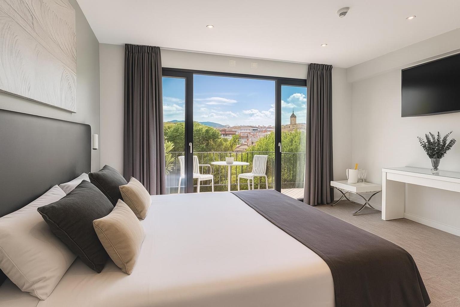 Double or Twin Room Balcony