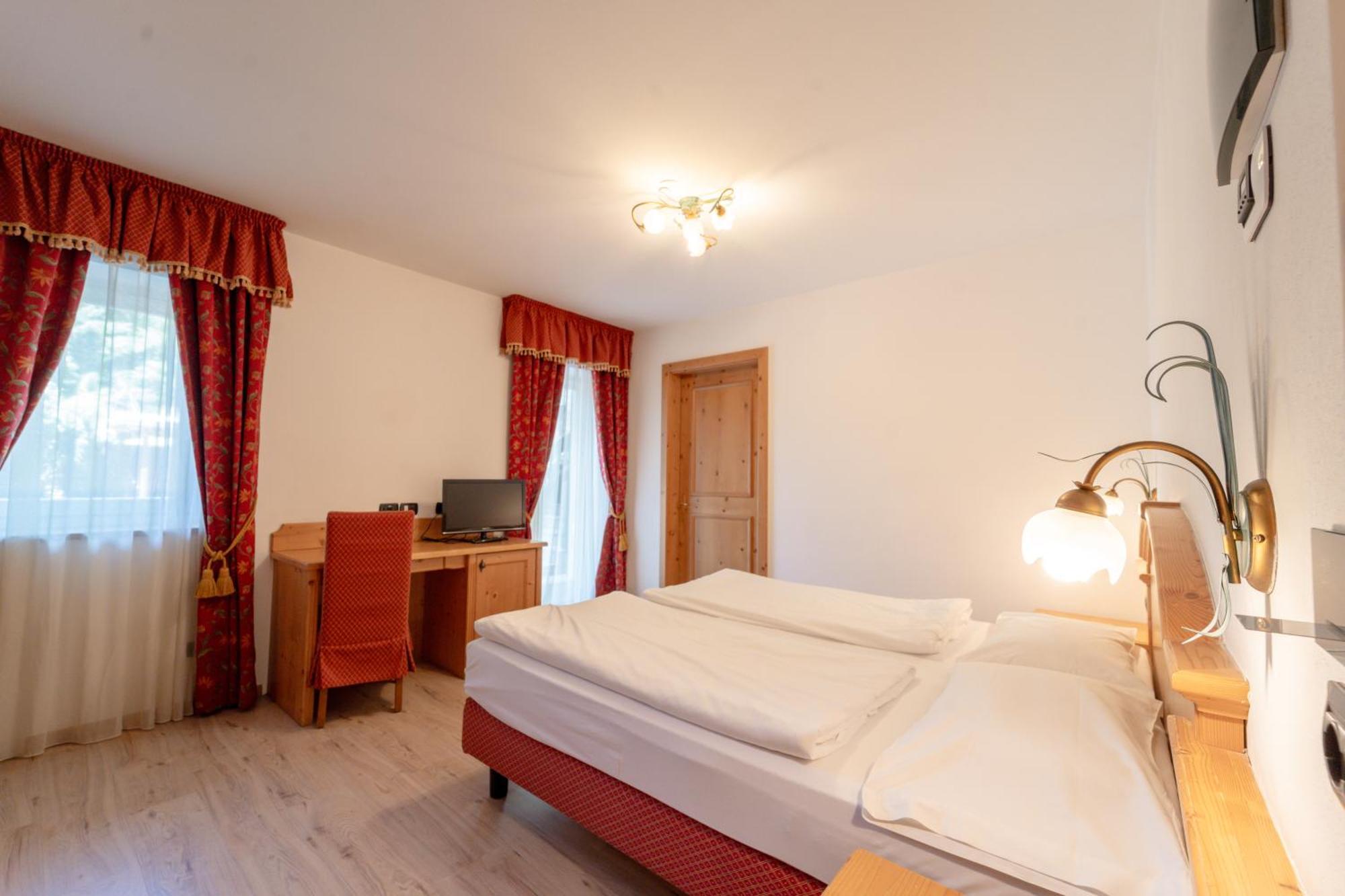 Standard Double or Twin Room Balcony