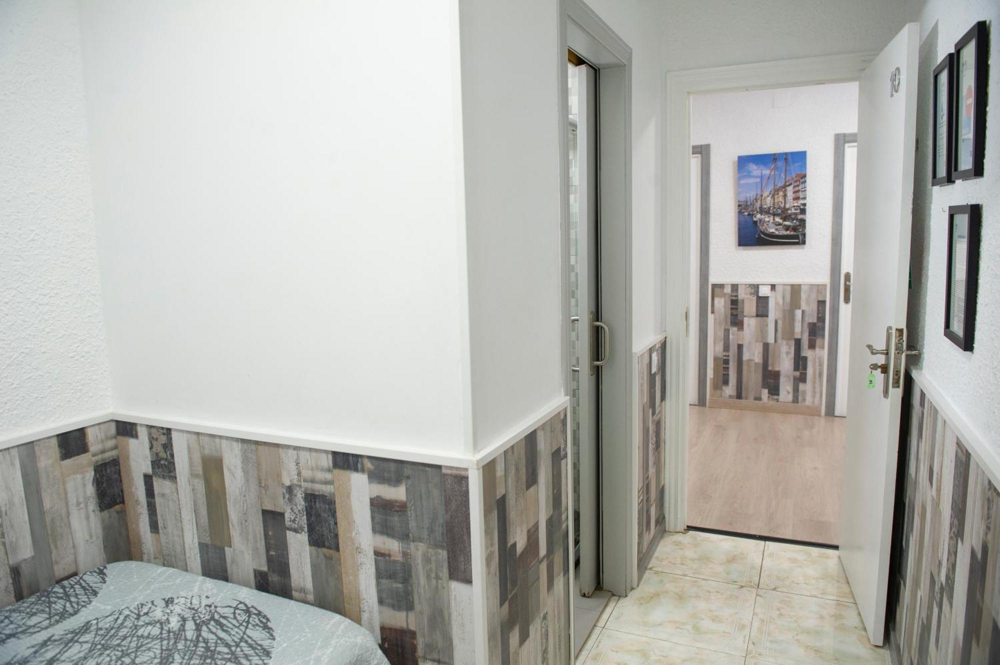 Single Room Private Bathroom