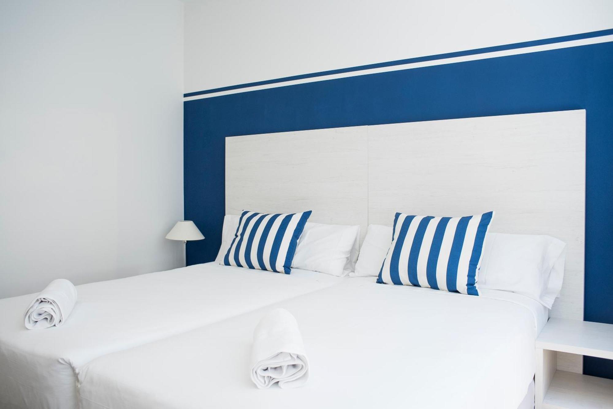 Twin Room,1688894789:JPEG