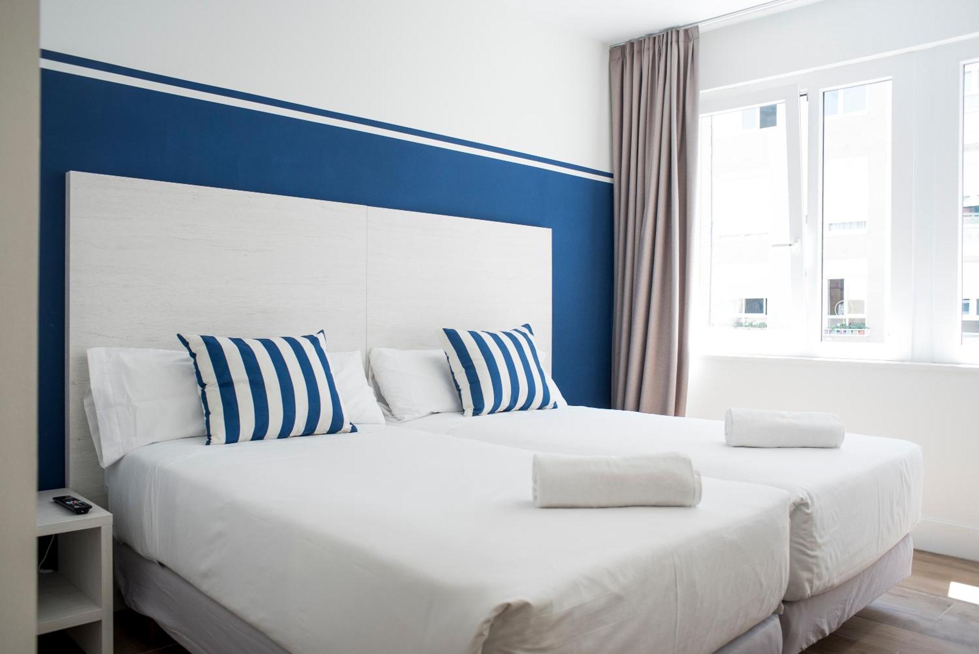 Twin Room,1688894783:JPEG