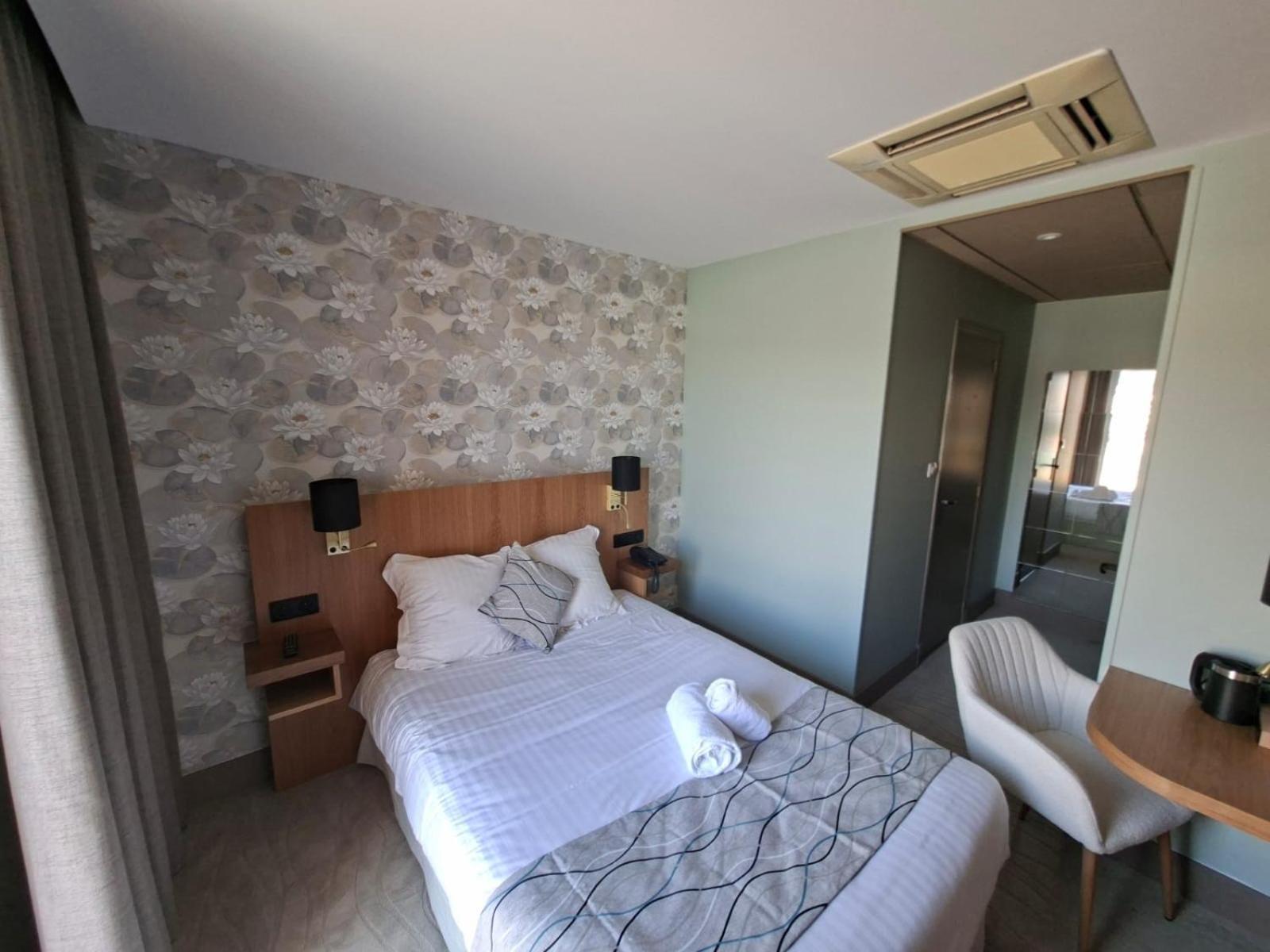 Standard Double Room,1722883592:JPEG