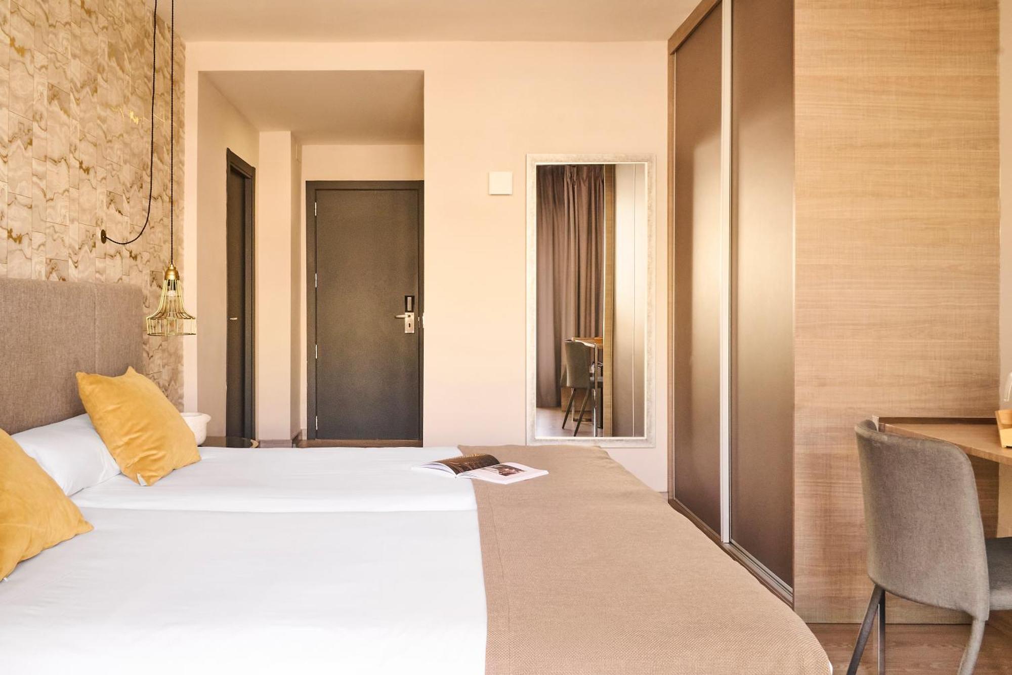 Double or Twin Room Balcony