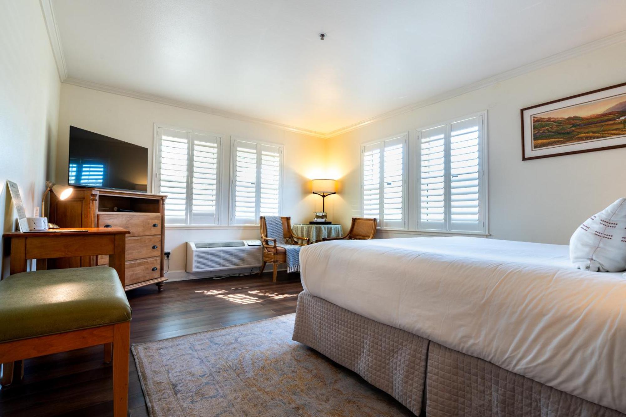 Standard King Room