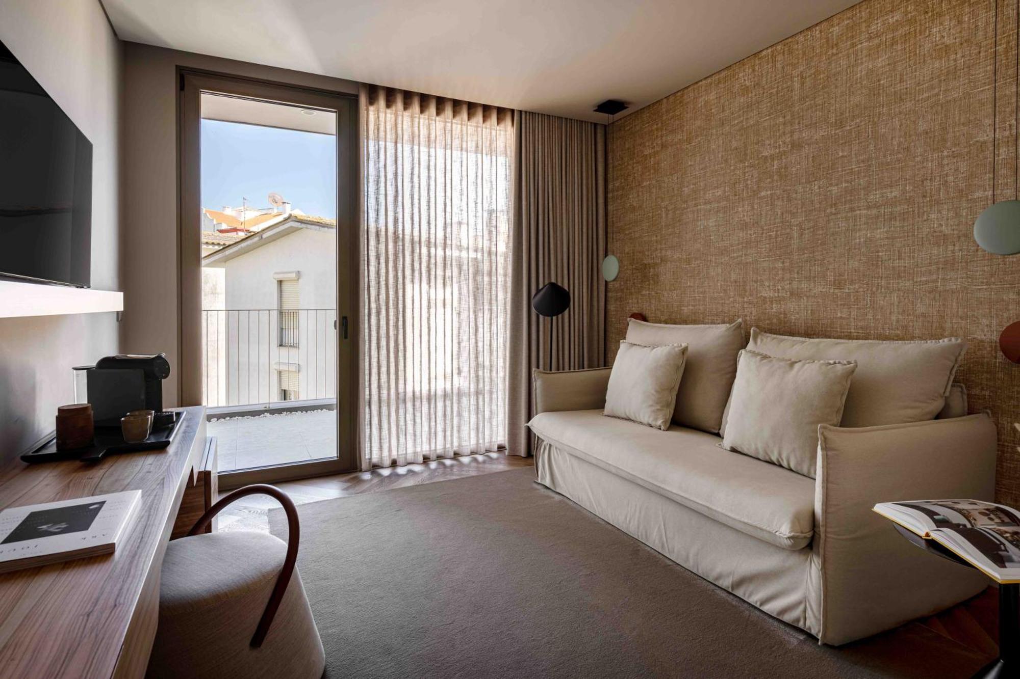 Deluxe Suite,1689825779:JPEG