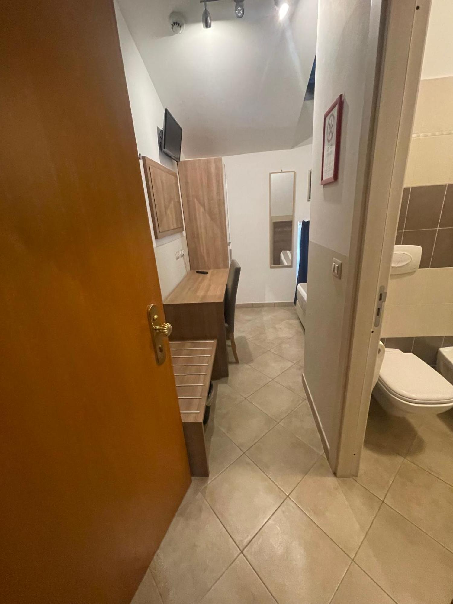 Economy Single Room
