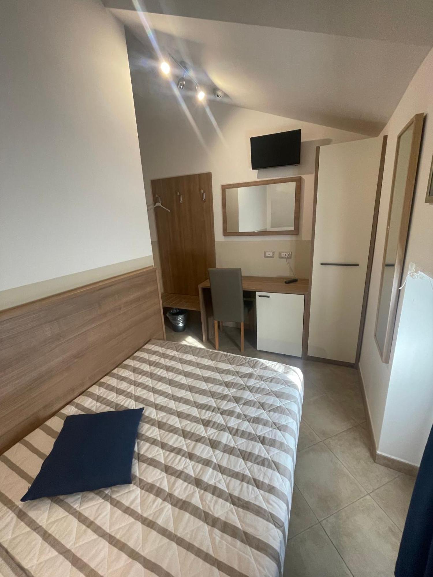 Economy Single Room