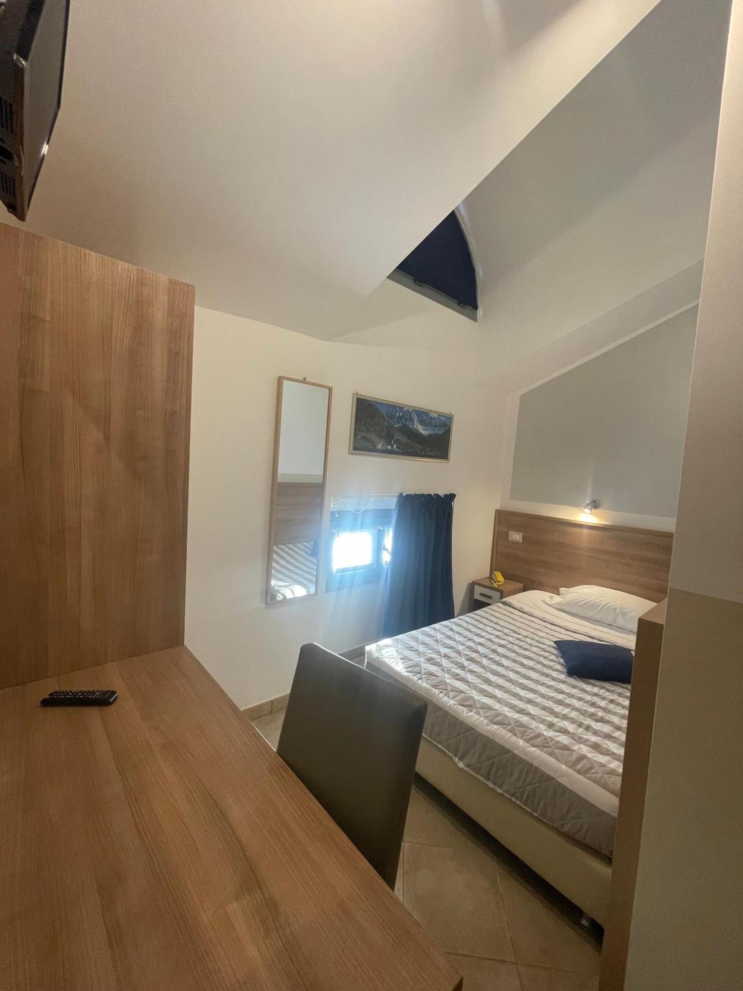 Economy Single Room