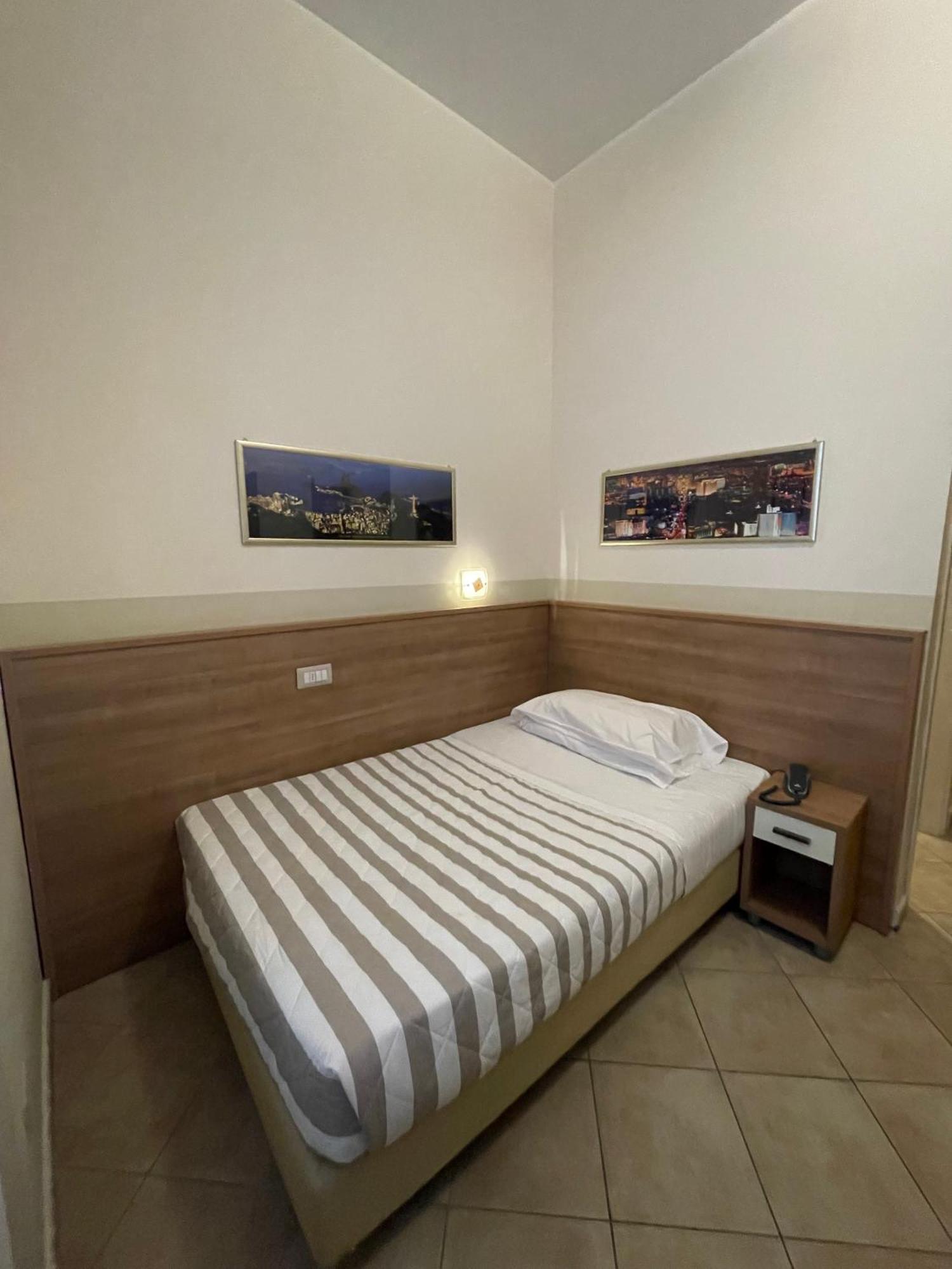 Single Room,1689833665:JPEG