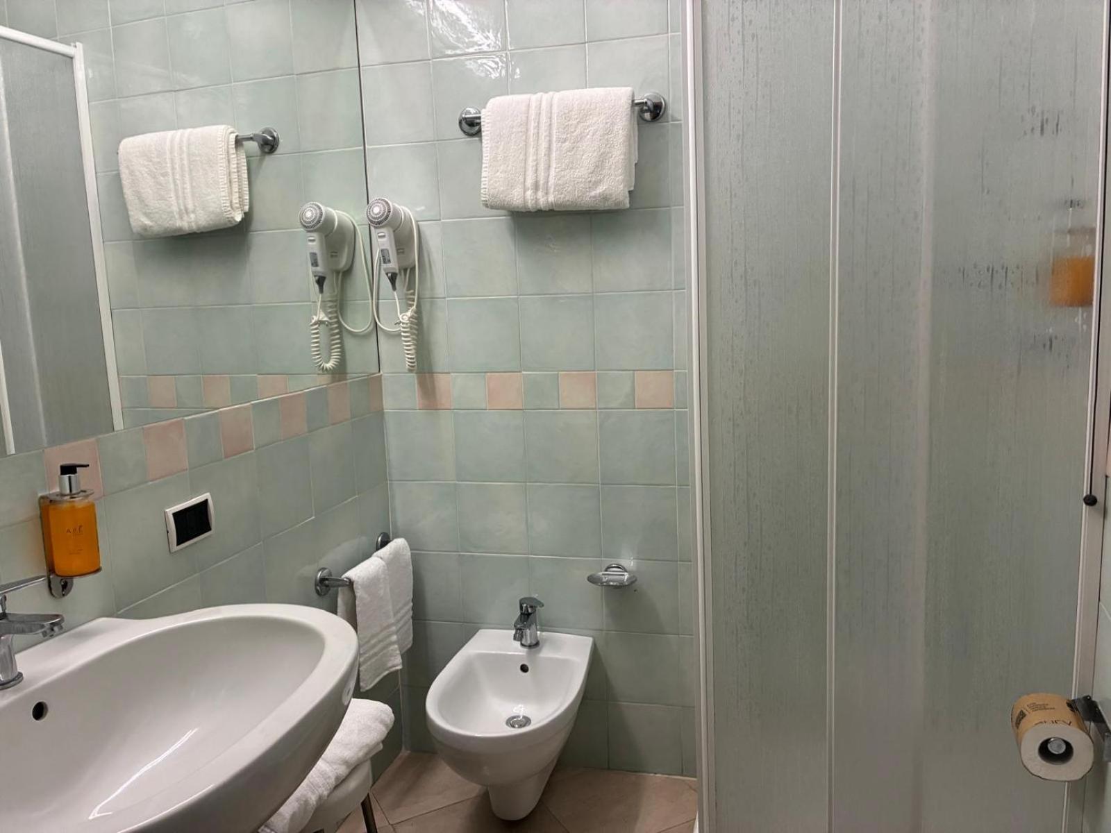 Small Double or Twin Room,1689839417:JPEG