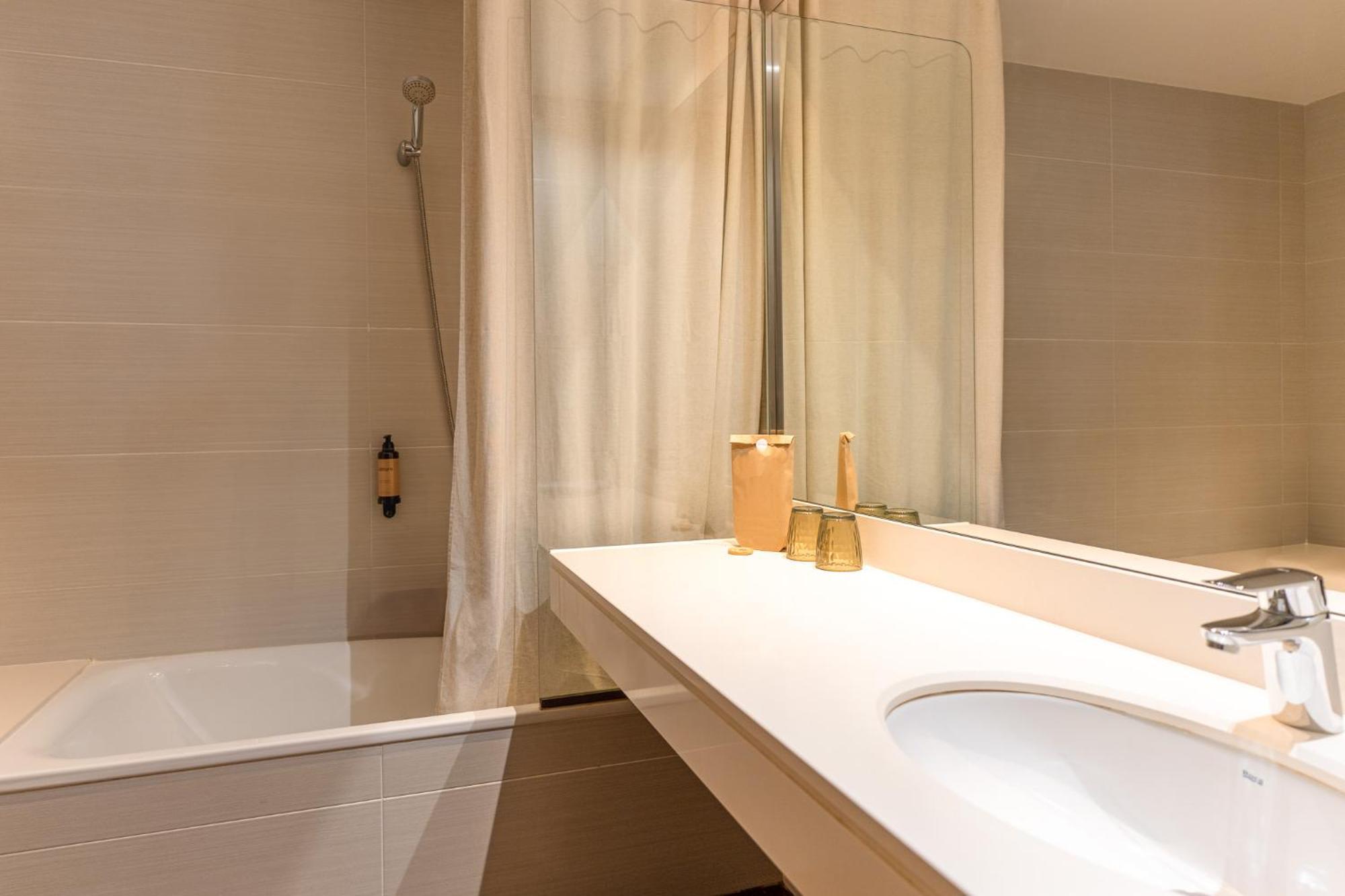 Design Triple Room