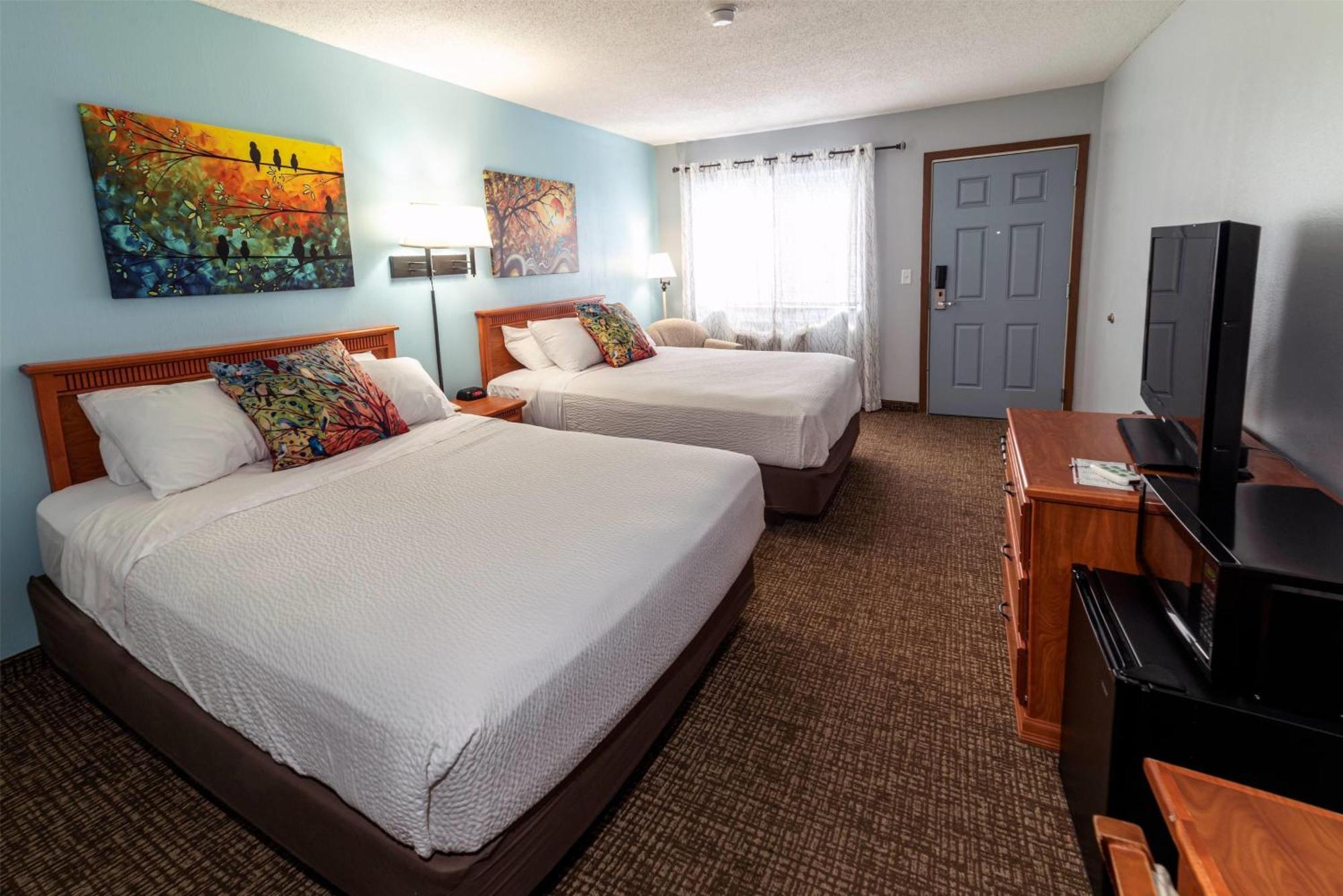 Queen Room Two Queen Beds Non-Smoking