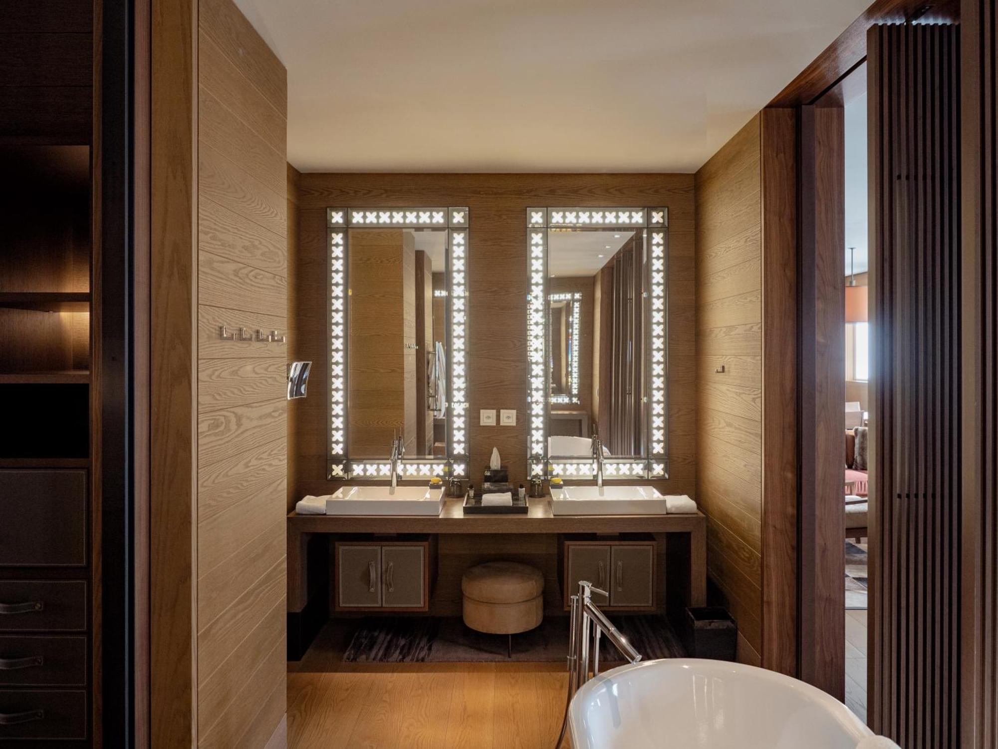 Grand Alpine 2-Bedroom Suite