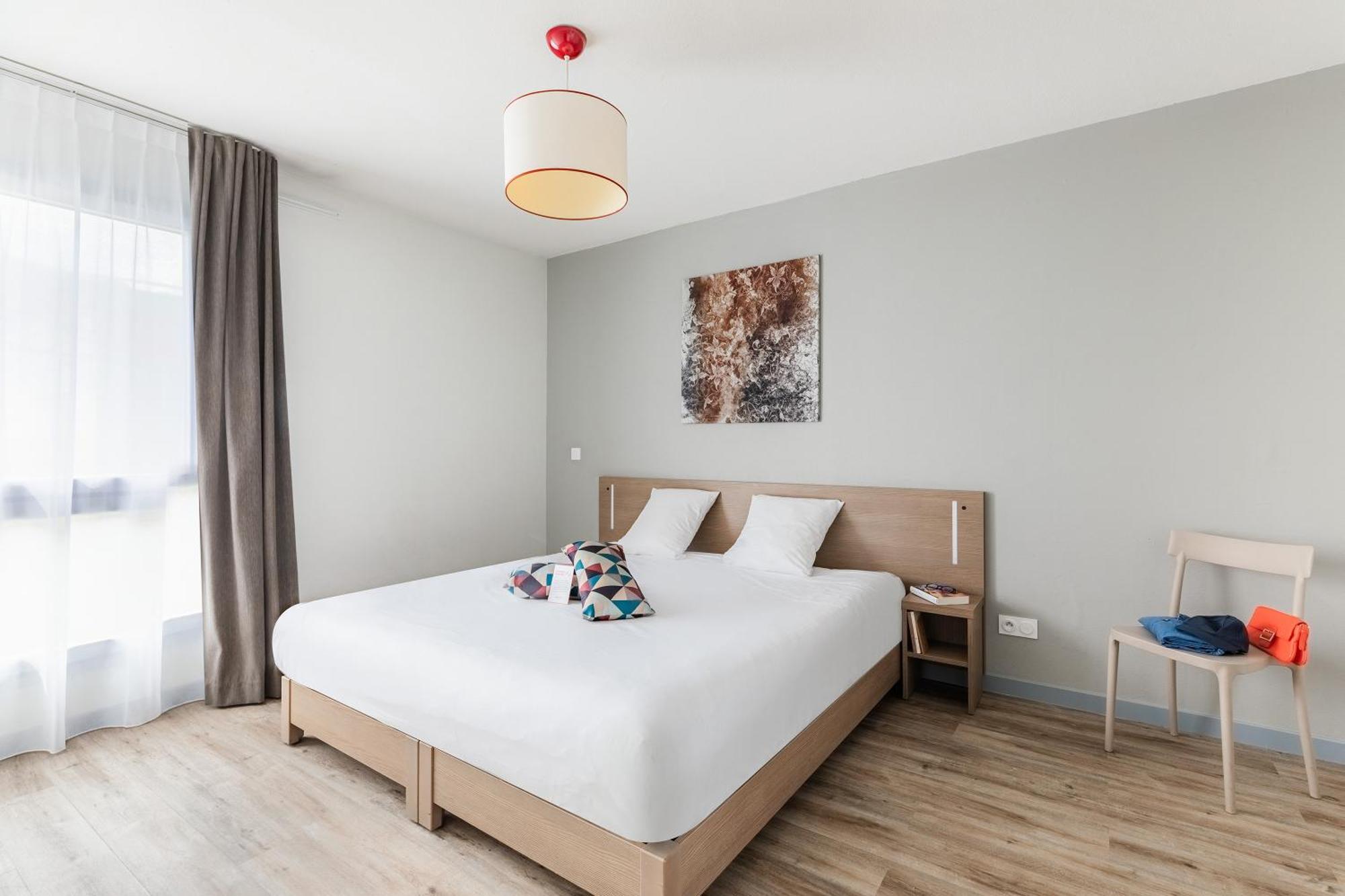 Large Apartment,1689851731:JPEG