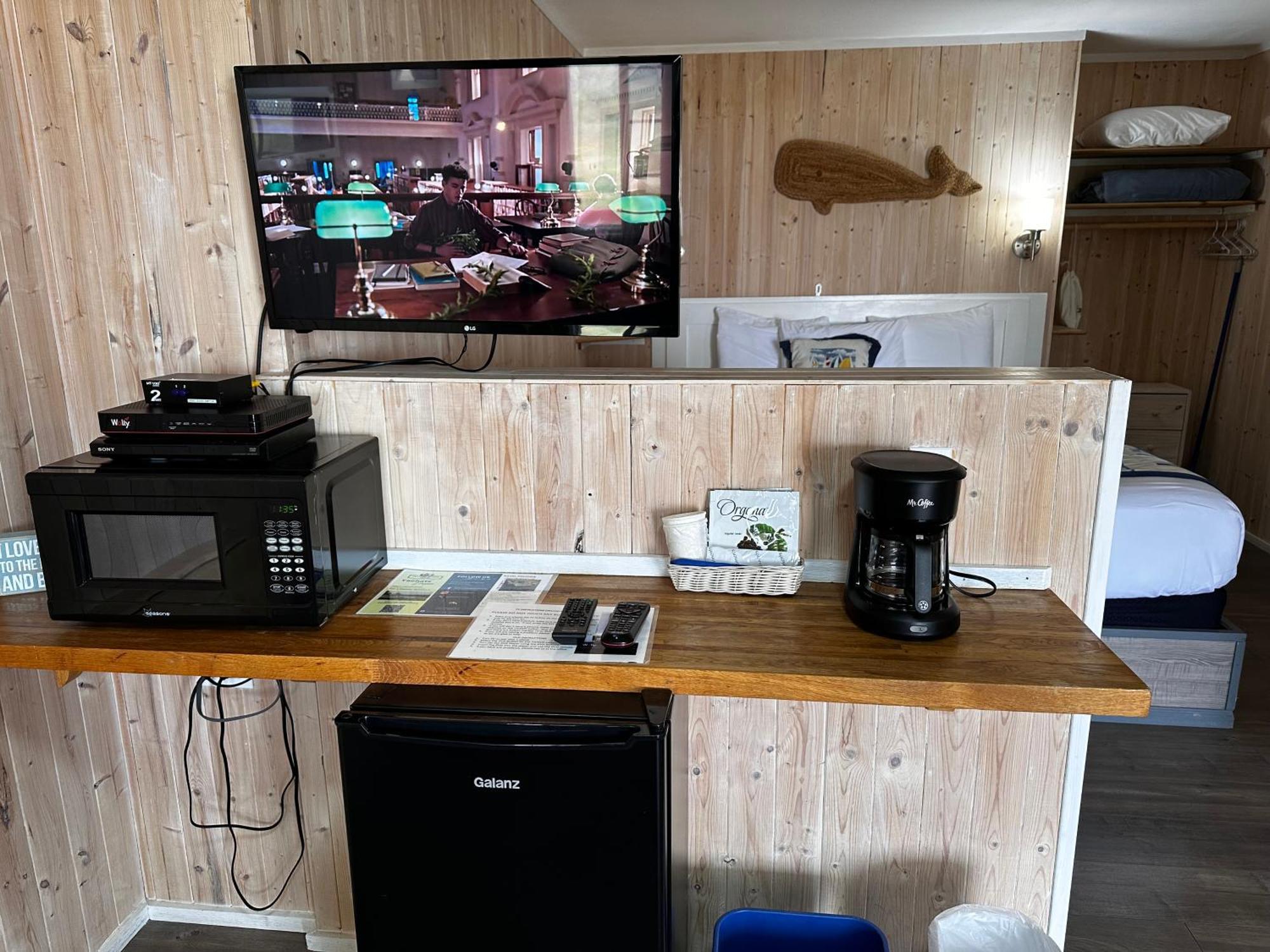 Deluxe King Room Oceanfront no pets