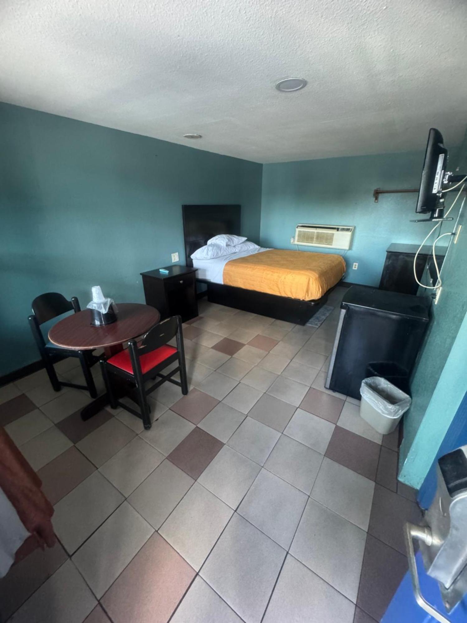 Queen Room