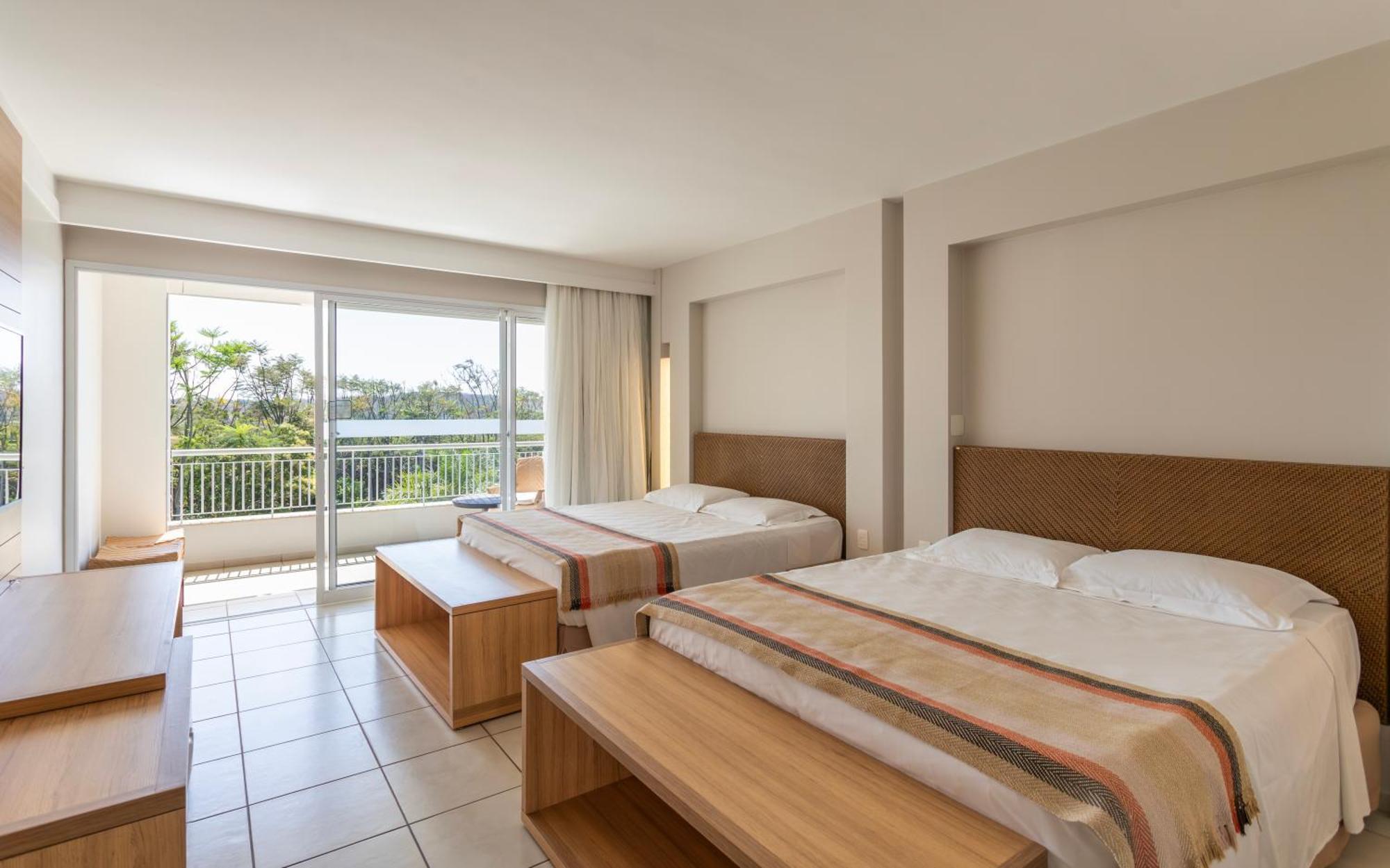 Master Apartment Access to Hot Park Parque das Fontes