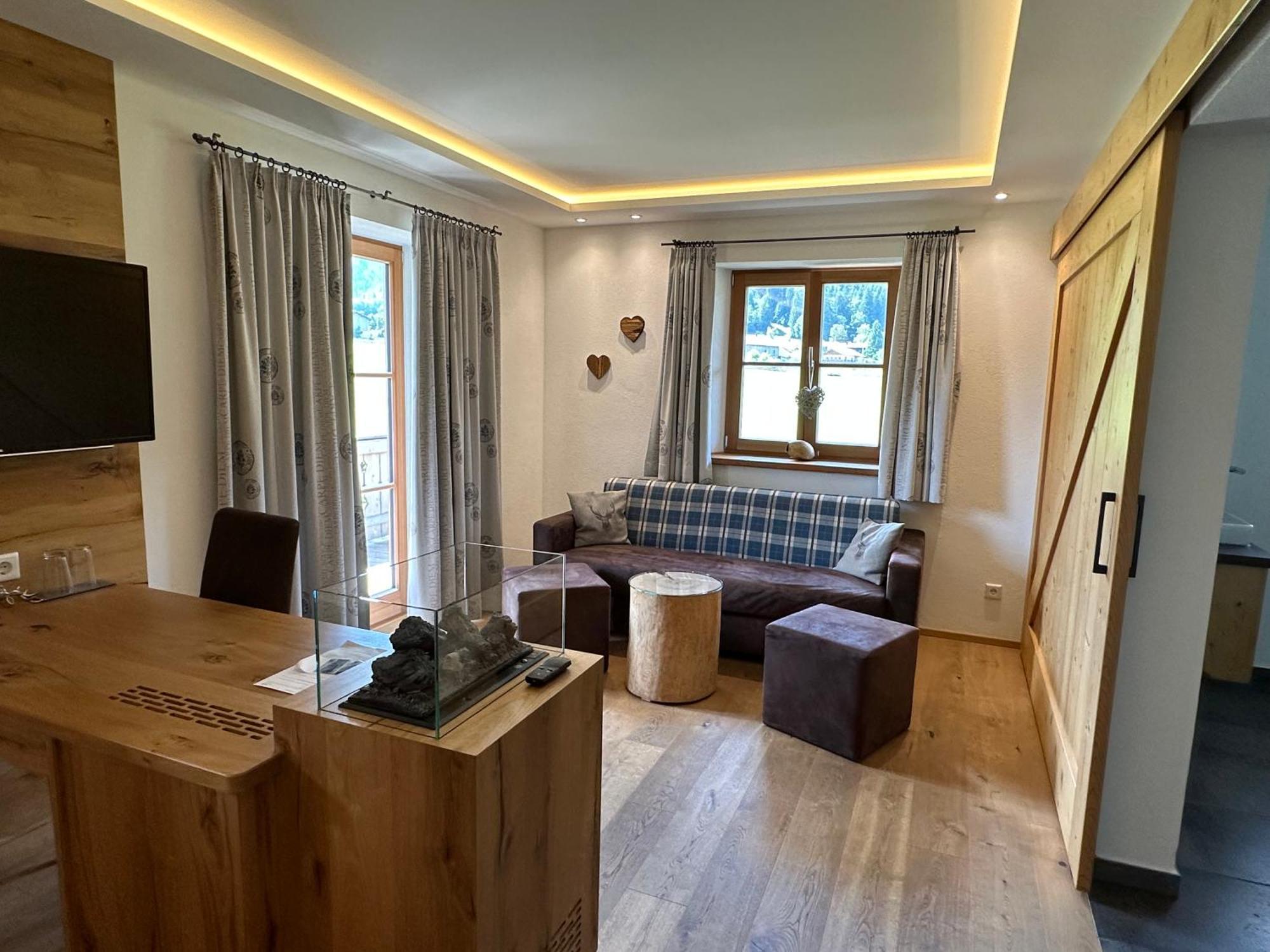 Deluxe Double Room Bath