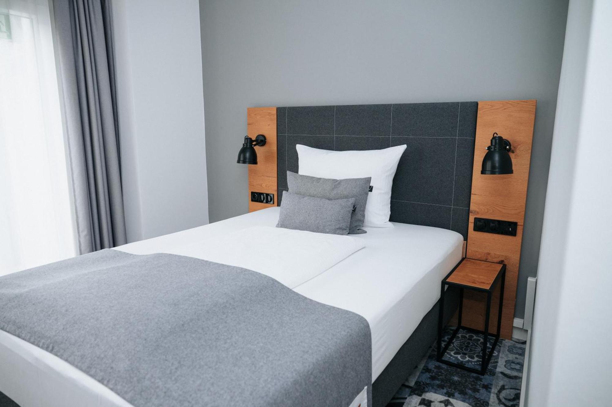 Superior Single Room,1690932687:JPEG
