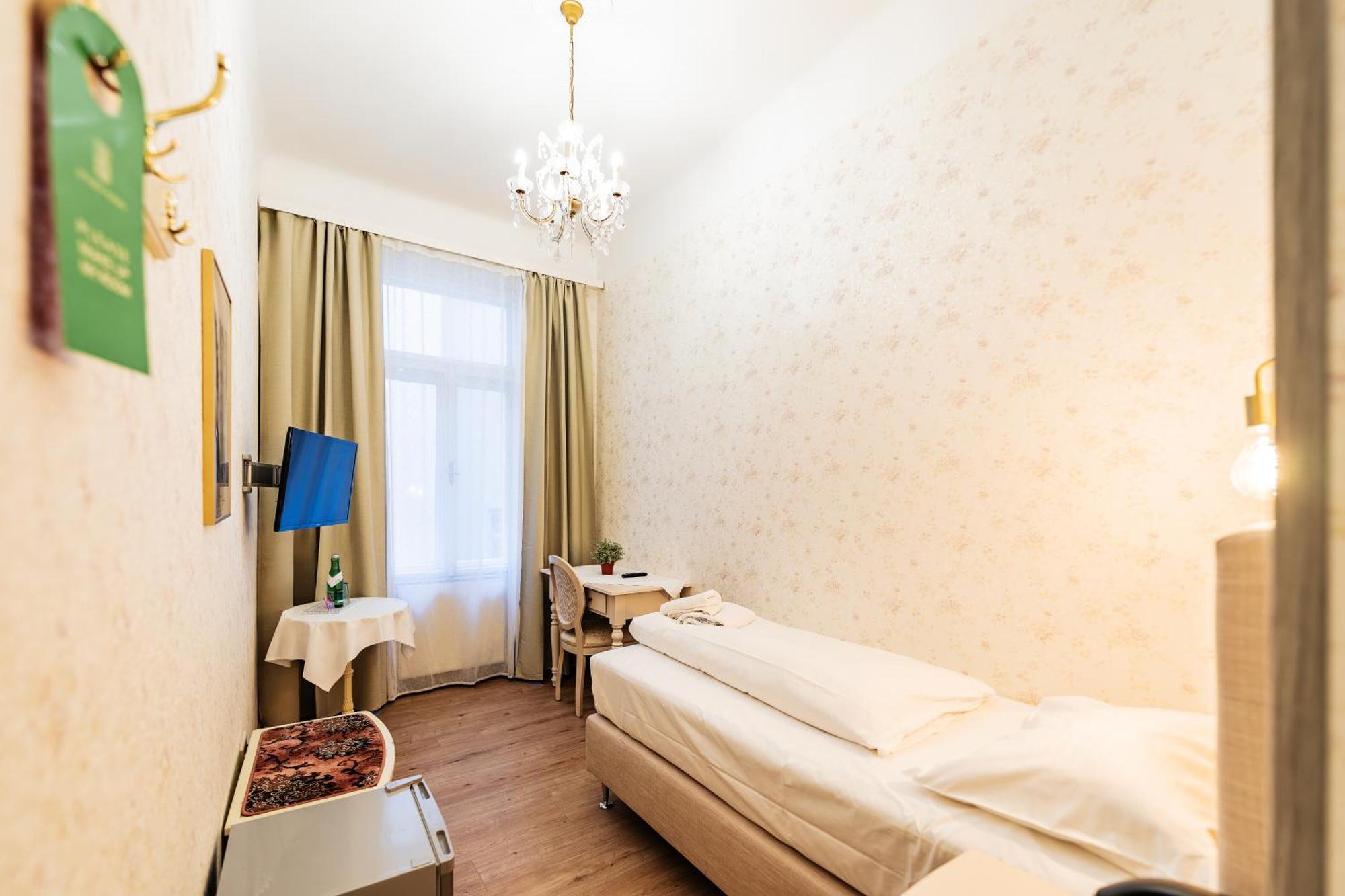Standard Single Room,1690933052:JPEG