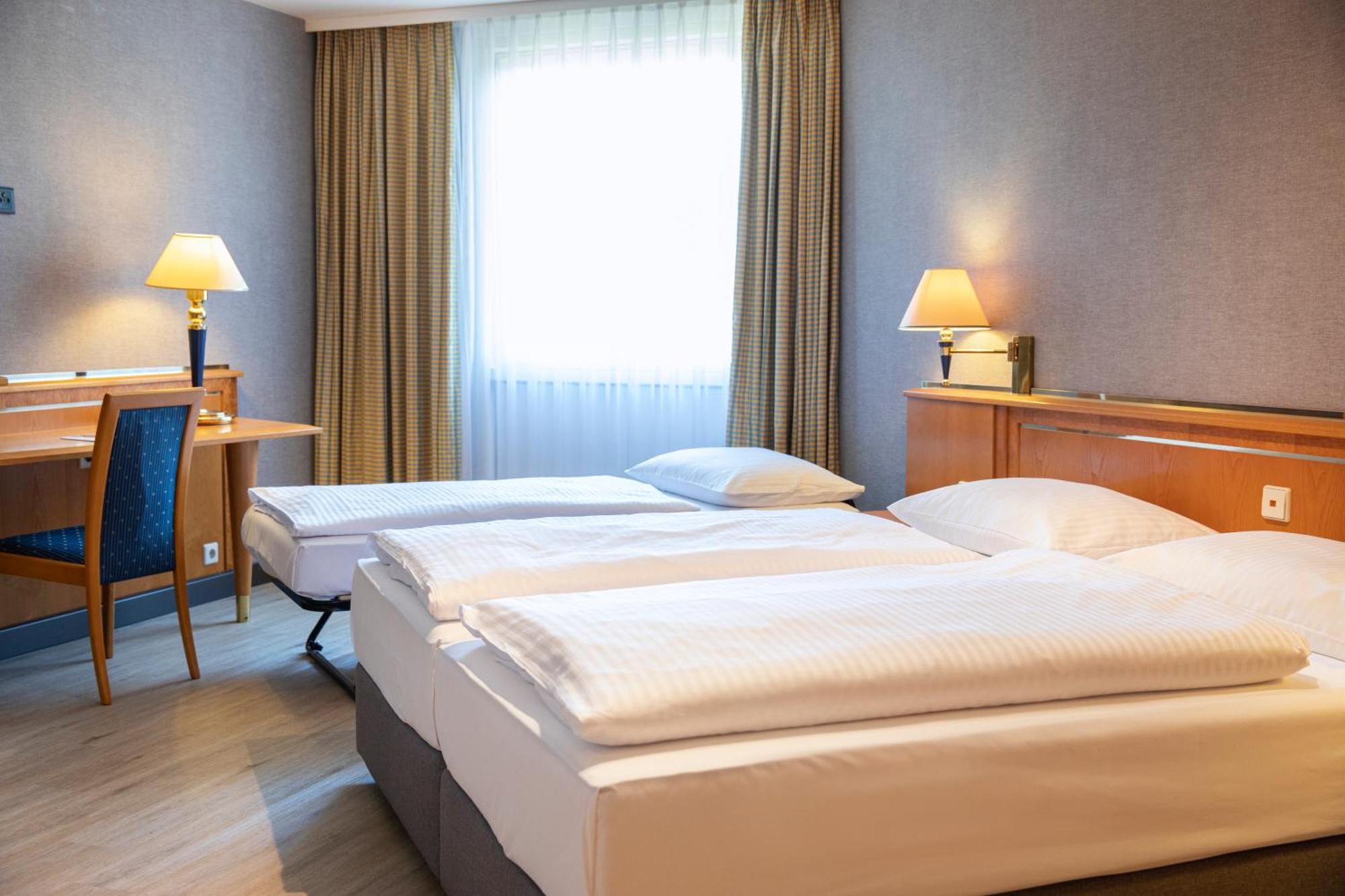 Economy Triple Room