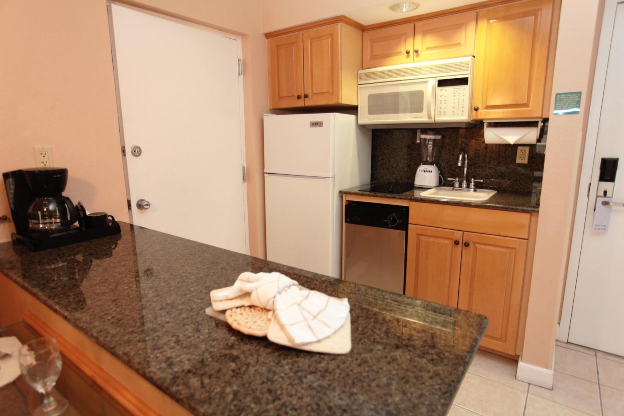 One Bedroom King Suite Ocean View,1690936490:JPEG