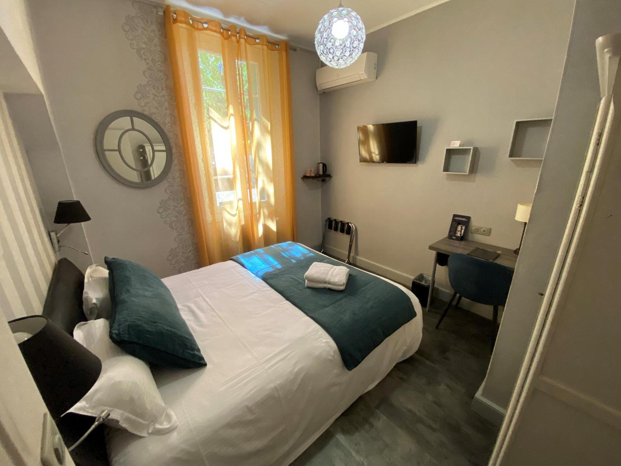 Deluxe Double Room Bath