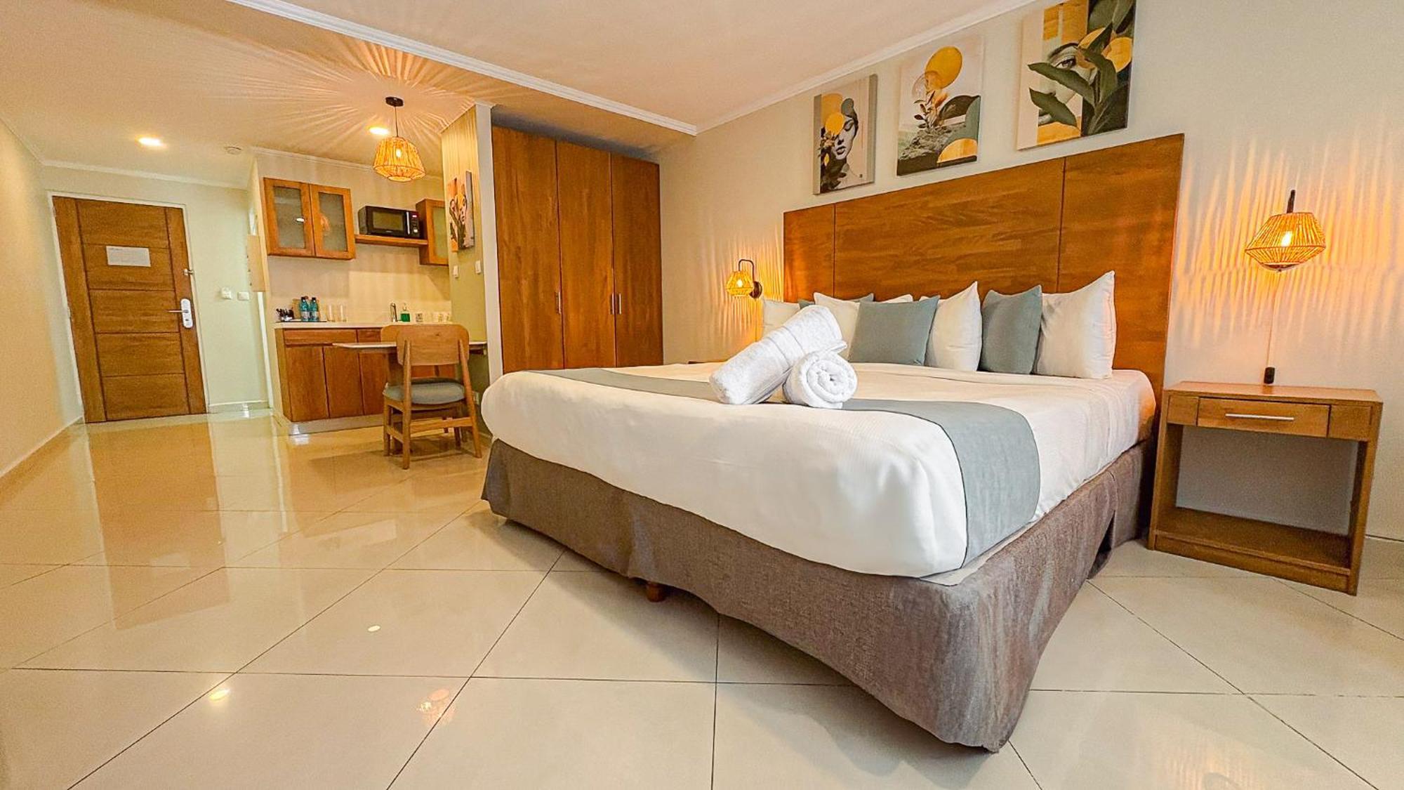 City Suites City View Kitchenette