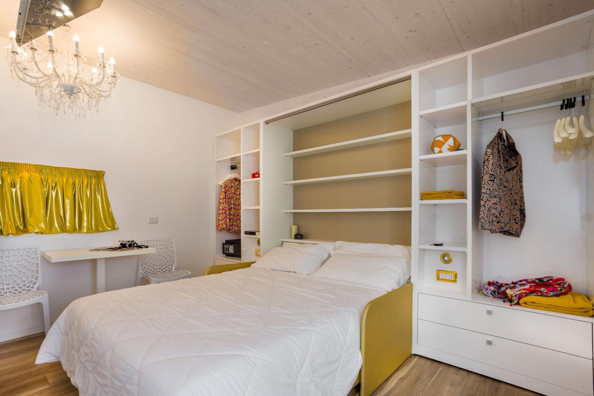 Junior Suite with Jacuzzi and Sea View,1690994295:JPEG