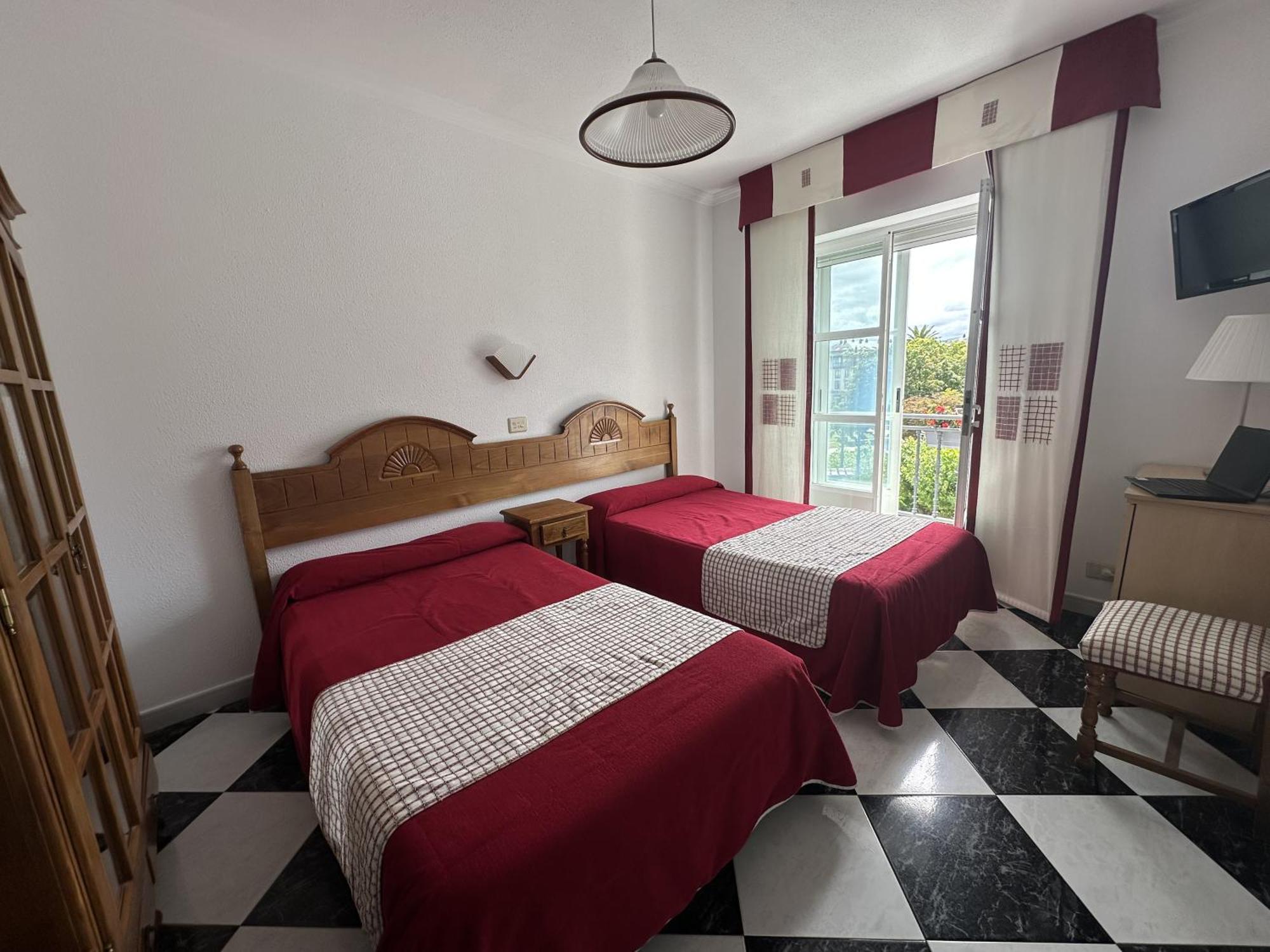 Standard Double Room Two Double Beds
