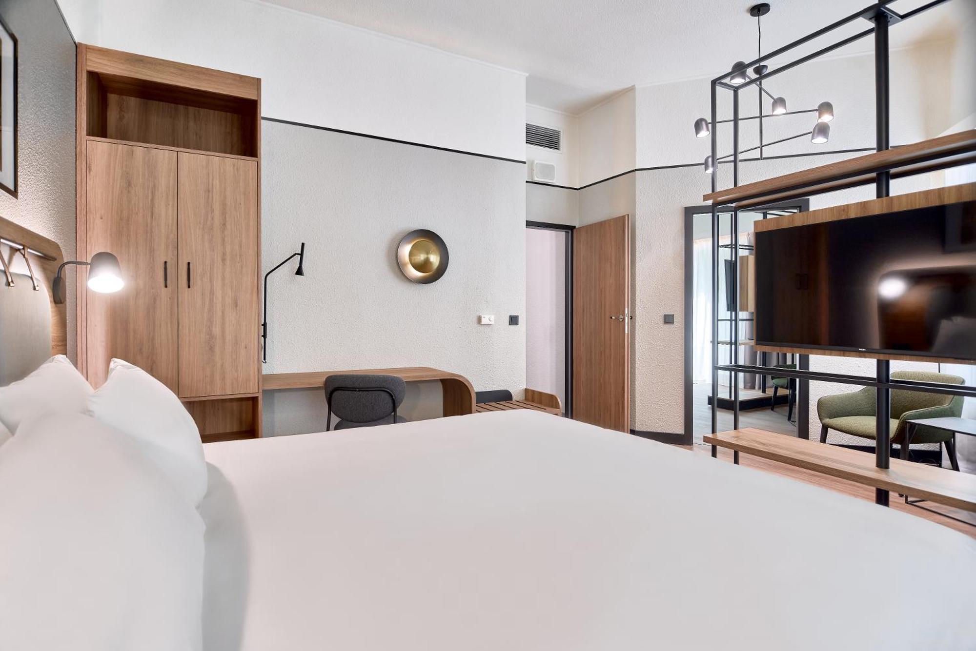 Junior Suite 1 King Bed 1 Sofa Bed