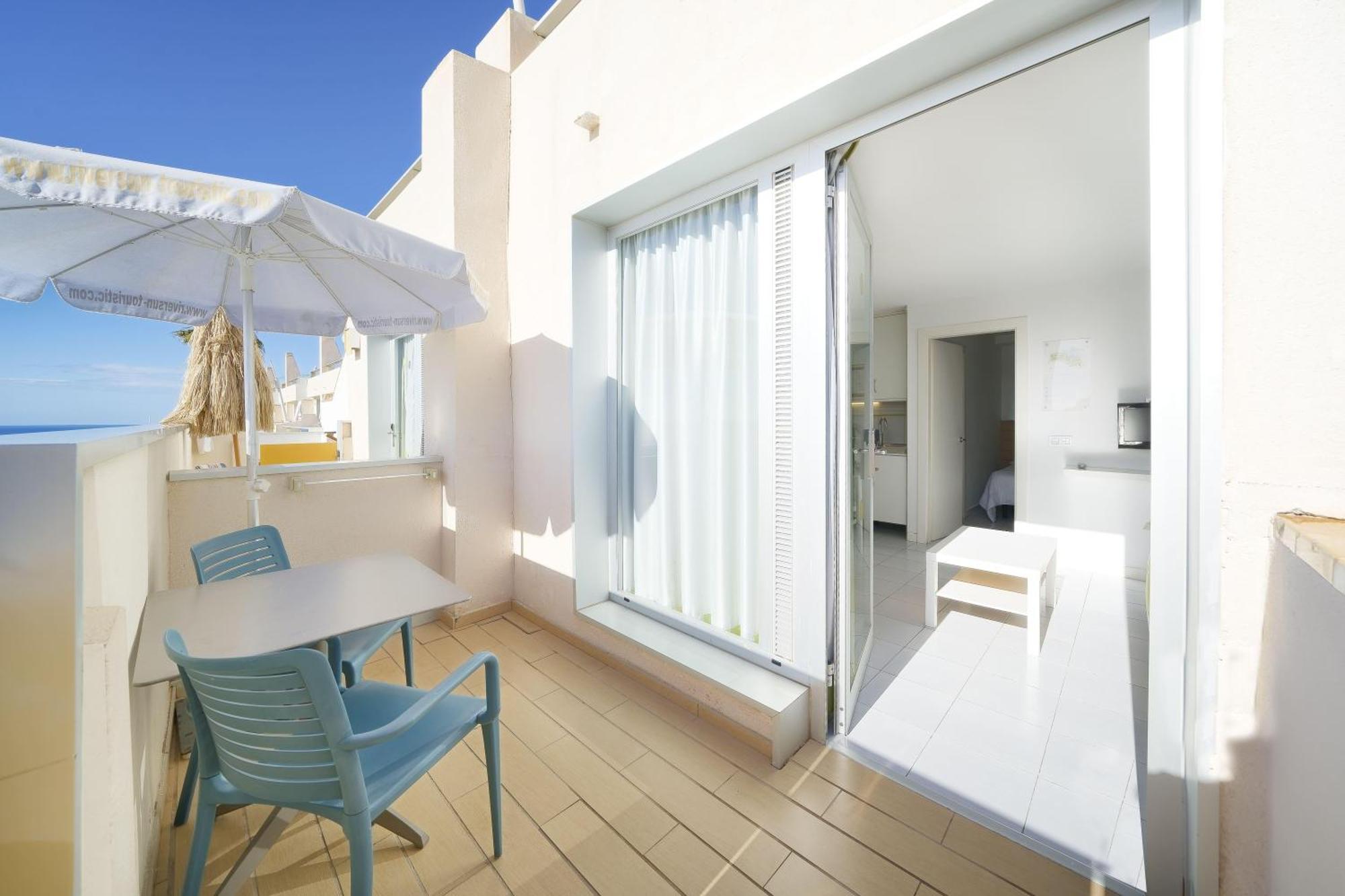 Classic One Bedroom Apartment small balcony