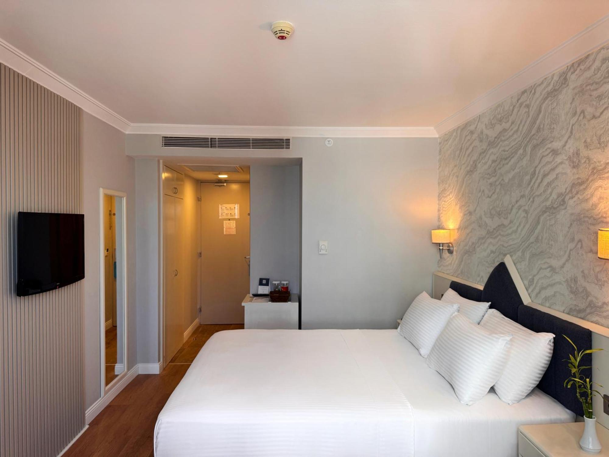 Superior King Room SPA Access